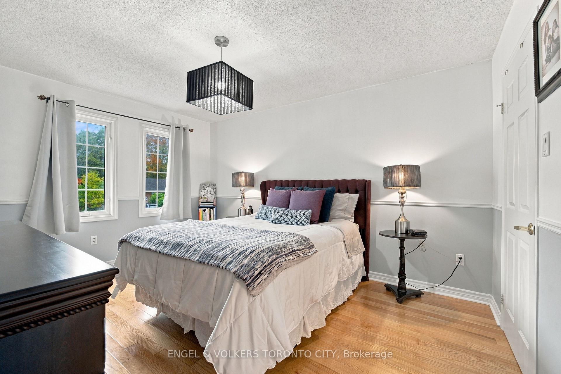 Photo 28 of 148 Aurora Heights Drive, Aurora, Aurora Heights — HOMEH