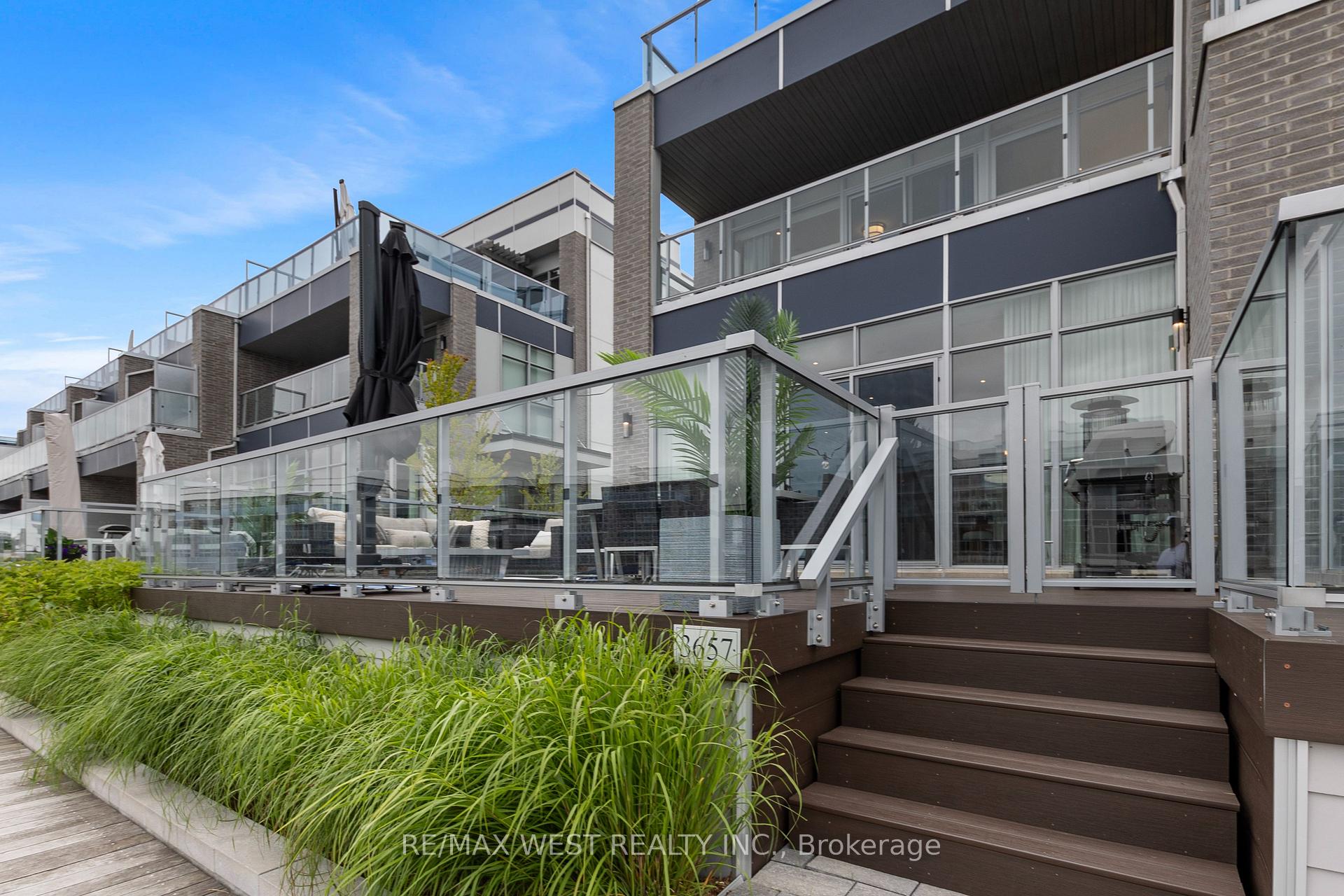 Photo 2 of 3657 Ferretti Court, Innisfil, Rural Innisfil — HOMEH