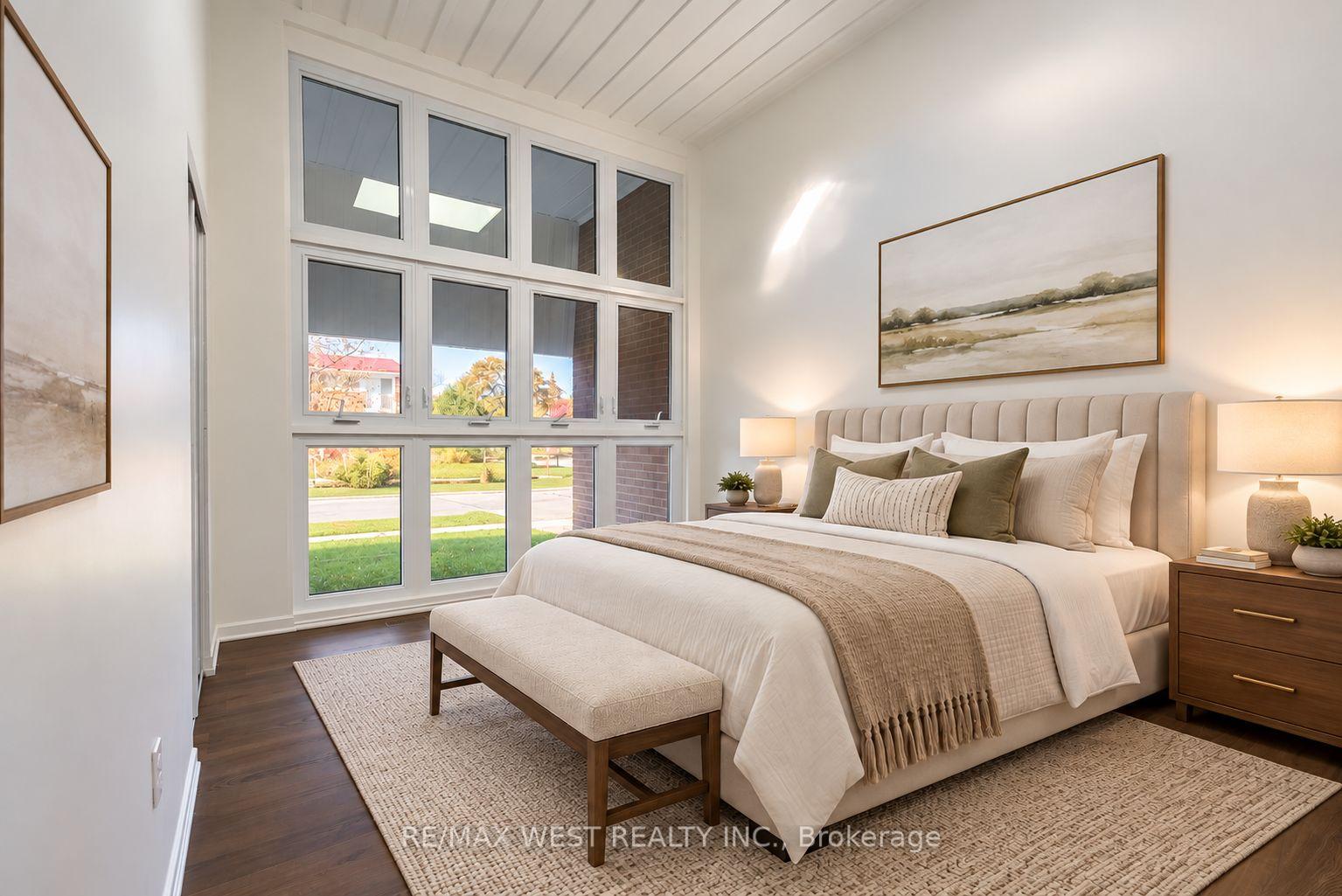 Photo 7 of 42 Masseygrove Crescent, Etobicoke, Mount Olive-Silverstone-Jamestown — HOMEH