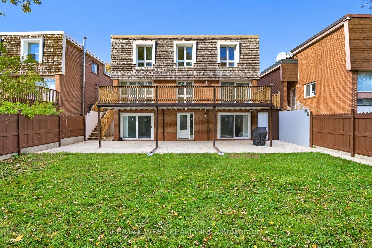 Photo 17 of 42 Masseygrove Crescent, Etobicoke, Mount Olive-Silverstone-Jamestown — HOMEH