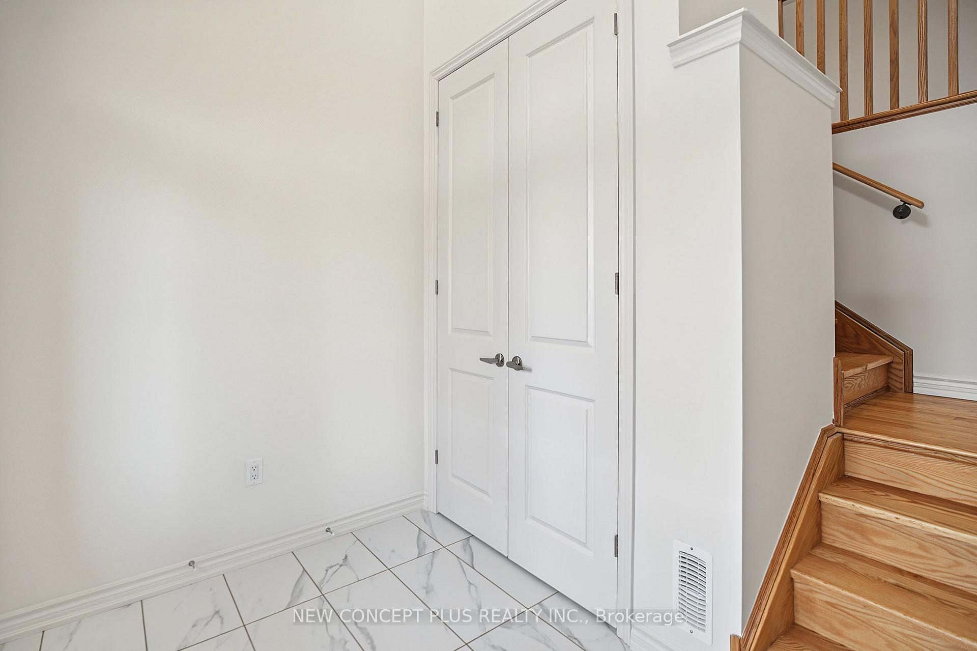 Photo 3 of 953 Trailsview Avenue, Cobourg — HOMEH