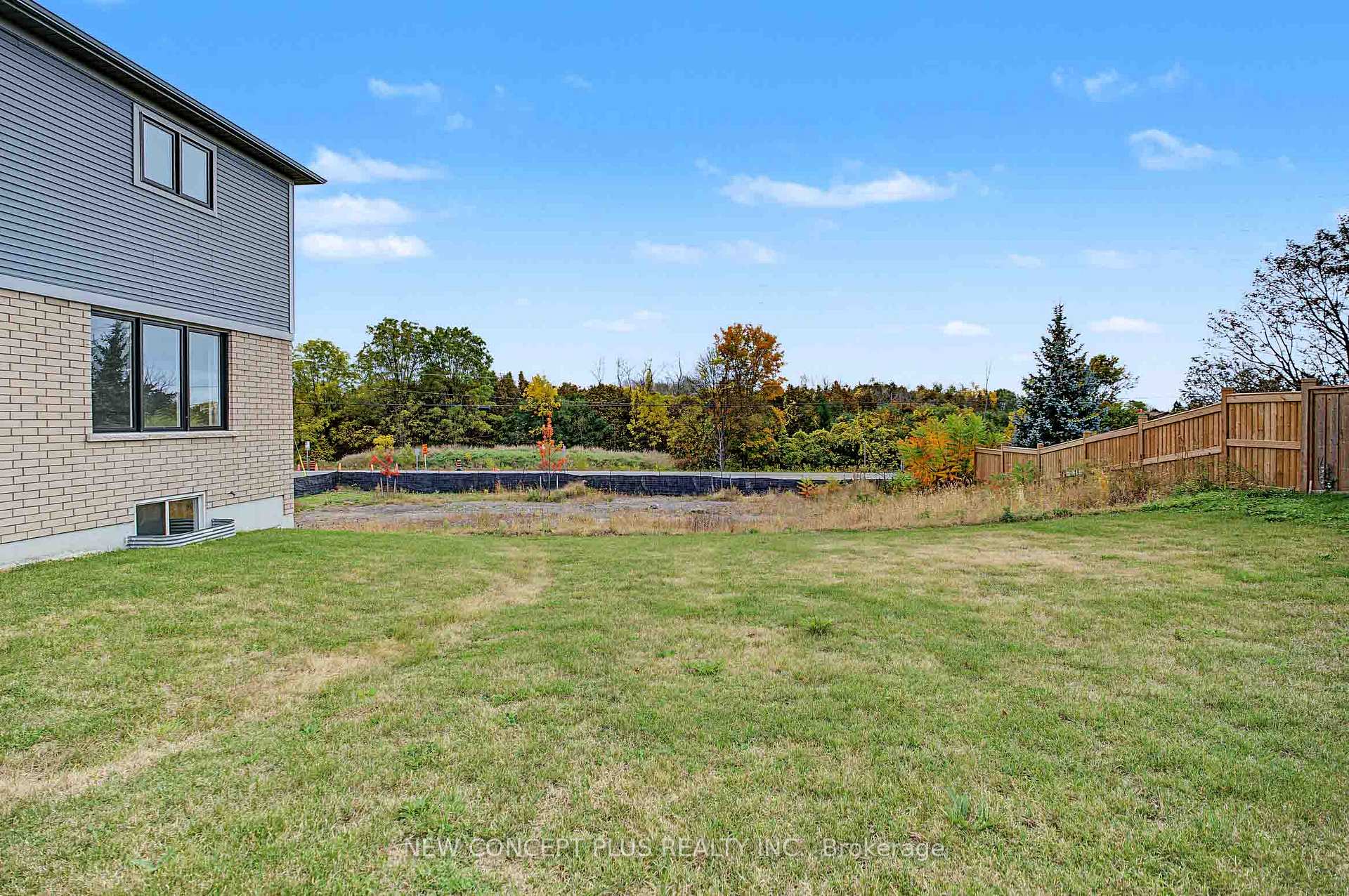 Photo 37 of 953 Trailsview Avenue, Cobourg — HOMEH