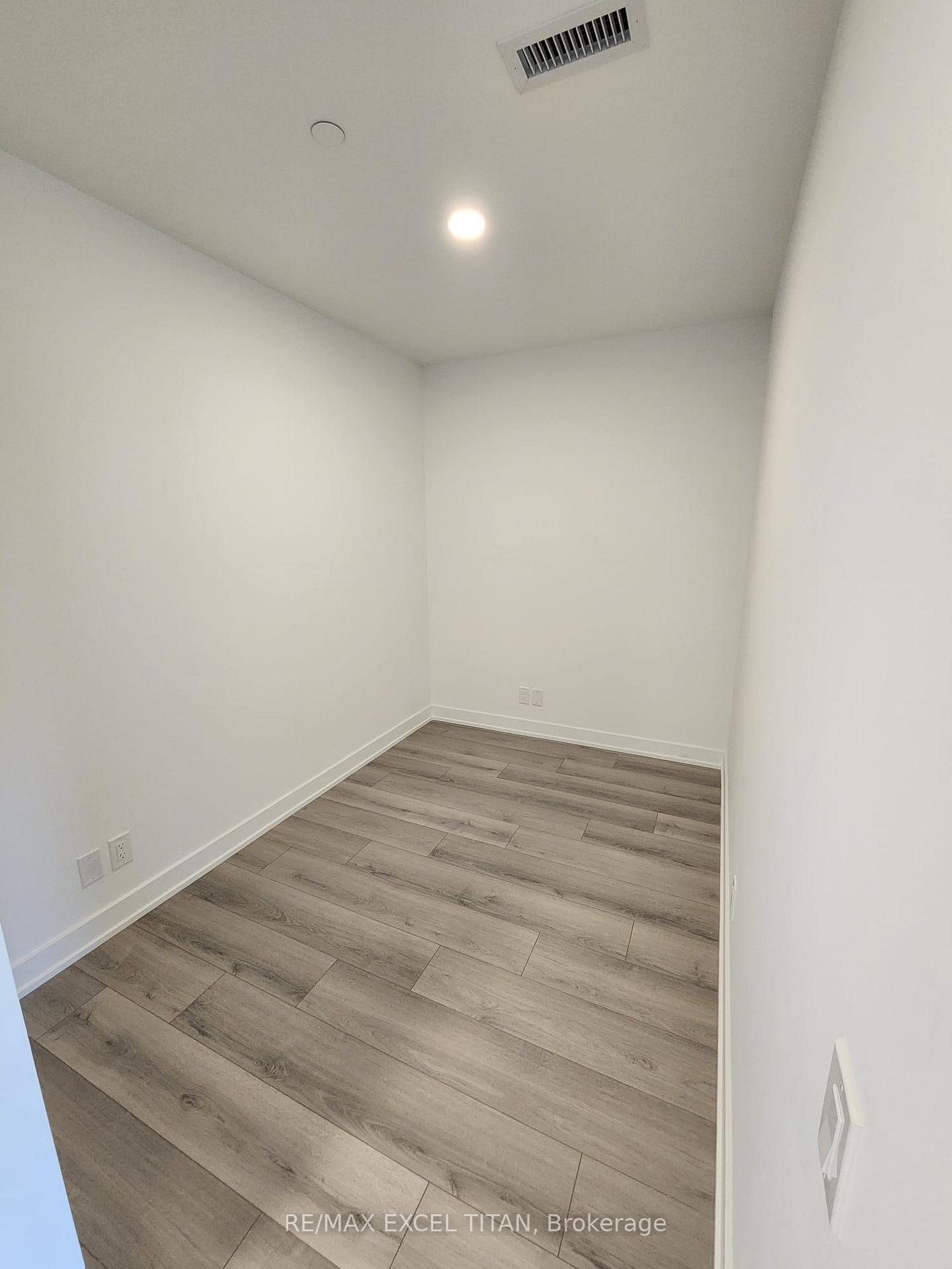Photo 11 of Unit 307, 20 Deans Drive S, Scarborough, Clairlea-Birchmount — HOMEH