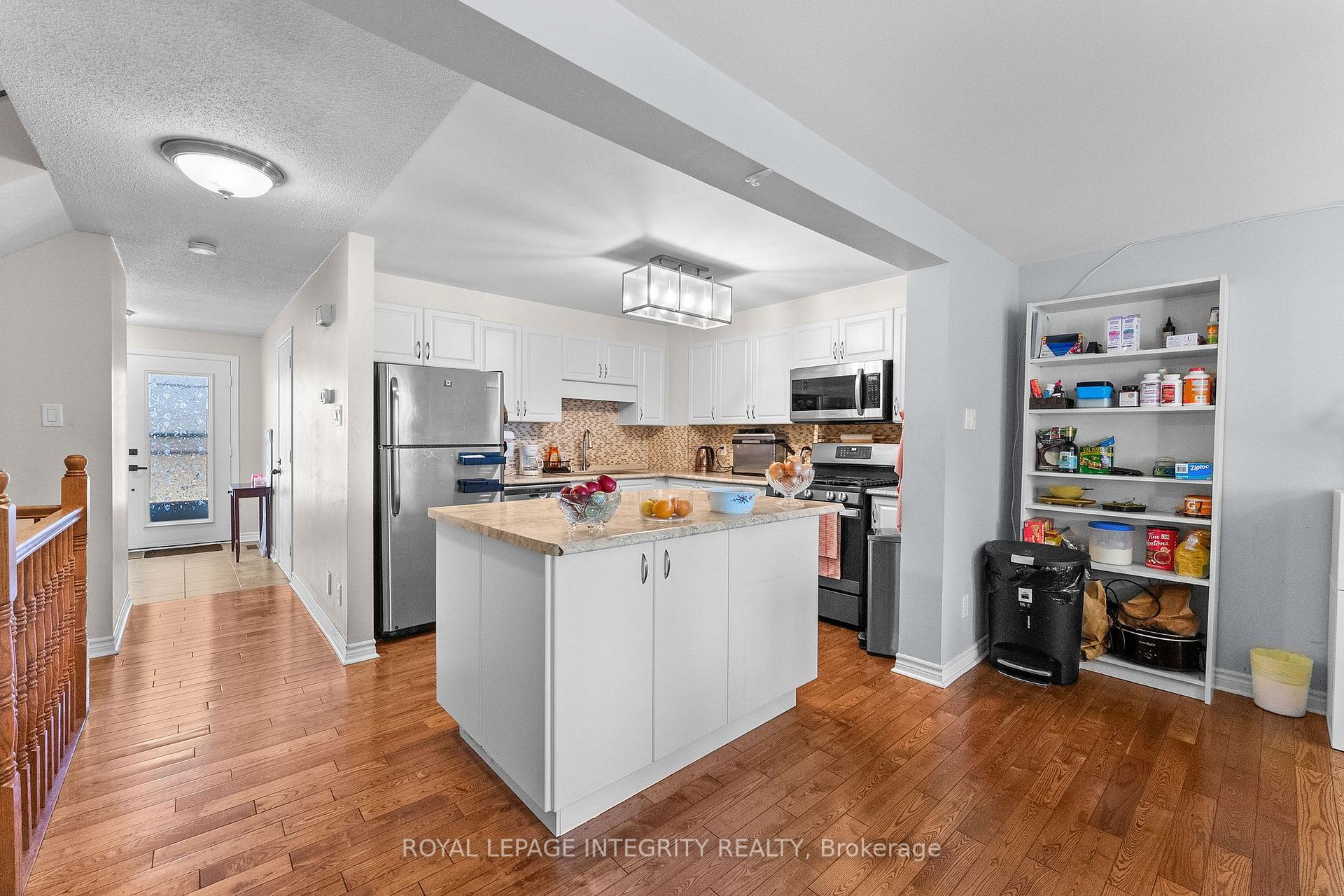 Photo 13 of 1930 Ashmont Street, Ottawa, Chapel Hill — HOMEH