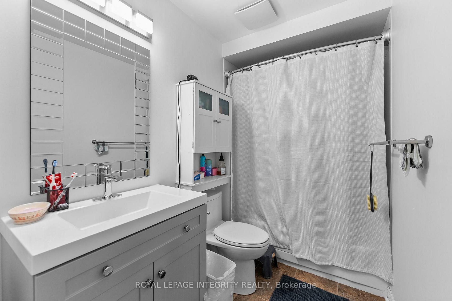 Photo 26 of 1930 Ashmont Street, Ottawa, Chapel Hill — HOMEH