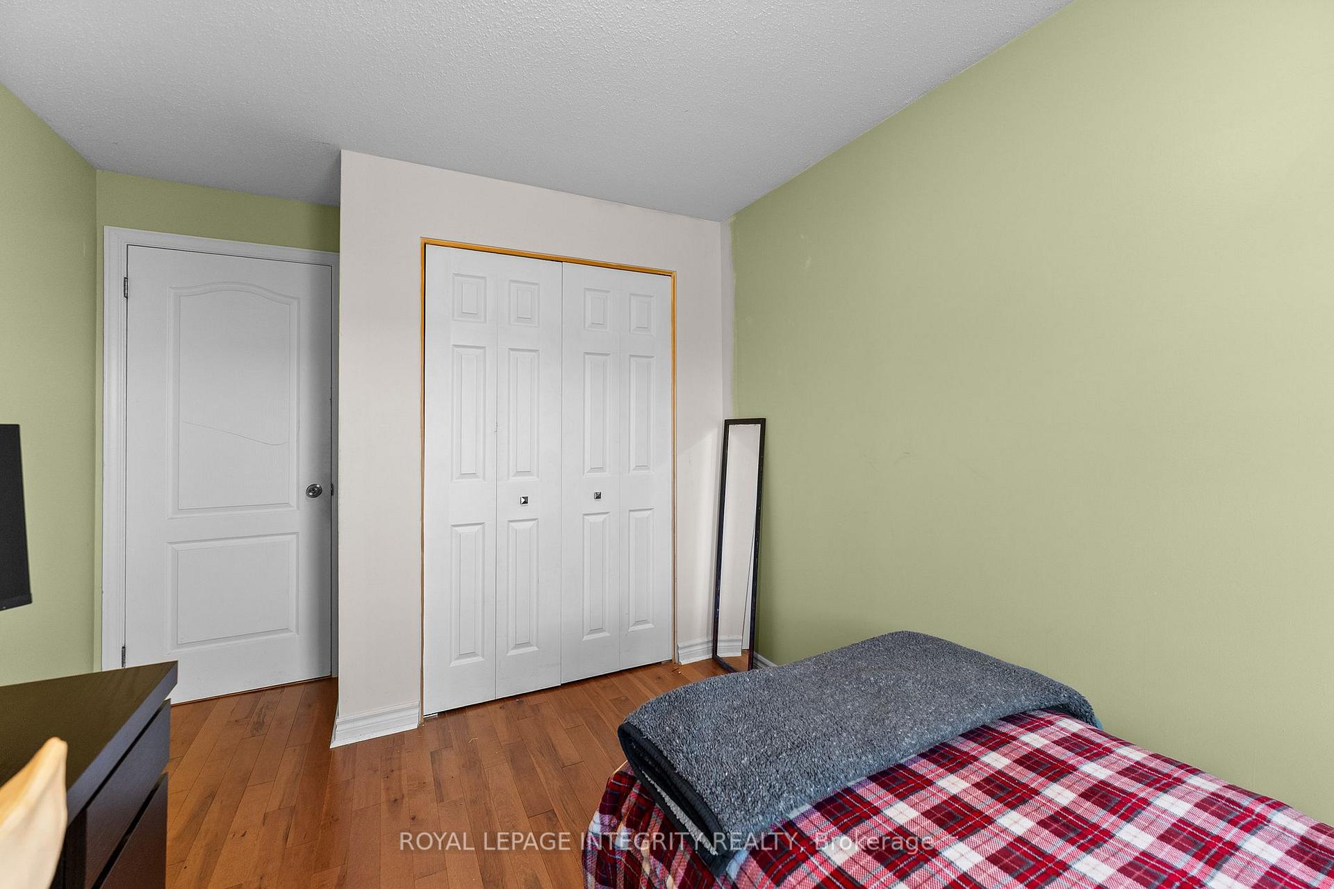 Photo 25 of 1930 Ashmont Street, Ottawa, Chapel Hill — HOMEH