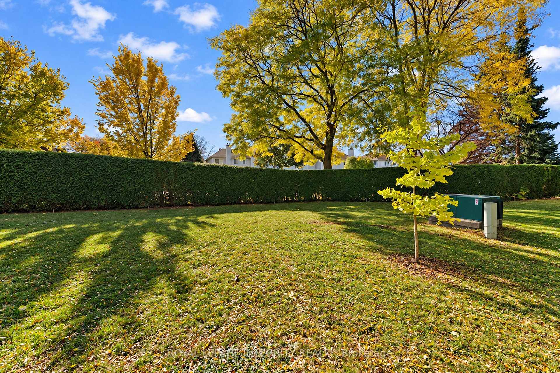 Photo 32 of 1930 Ashmont Street, Ottawa, Chapel Hill — HOMEH