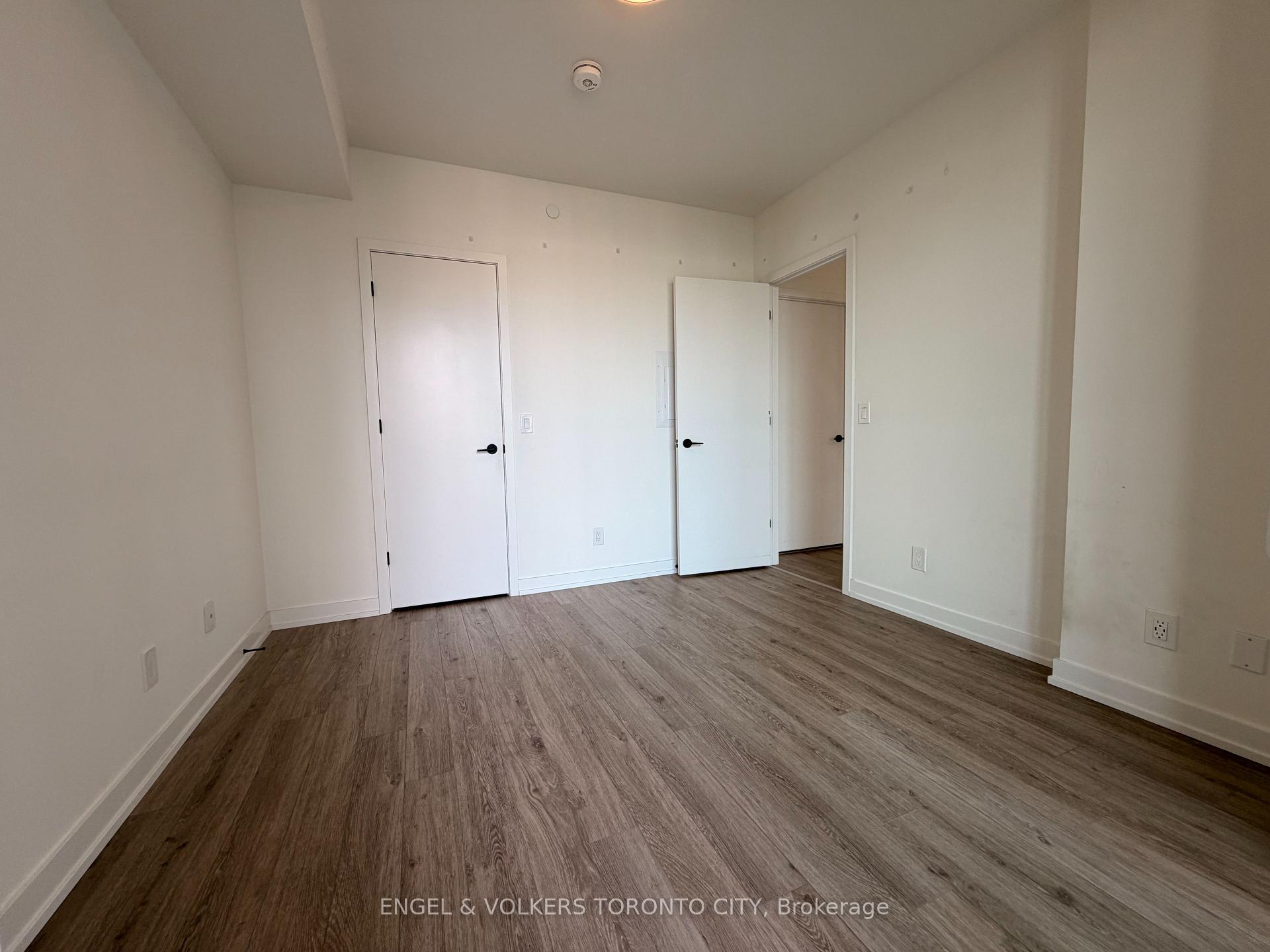 Photo 7 of Unit 16, 335 Wheat Boom Drive, Oakville, Joshua Meadows — HOMEH
