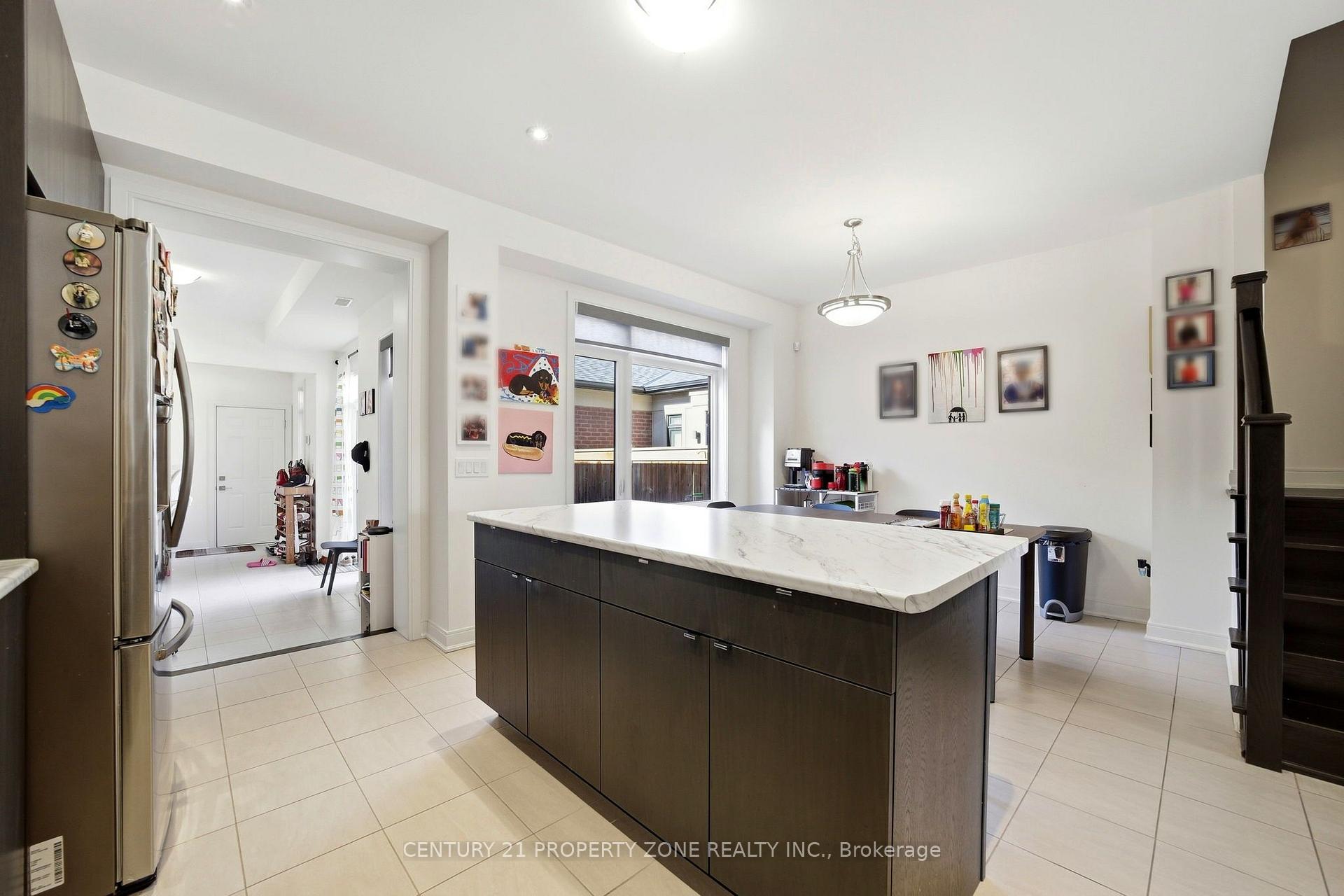 Photo 15 of 100 Pearman Crescent, Brampton, Northwest Brampton — HOMEH