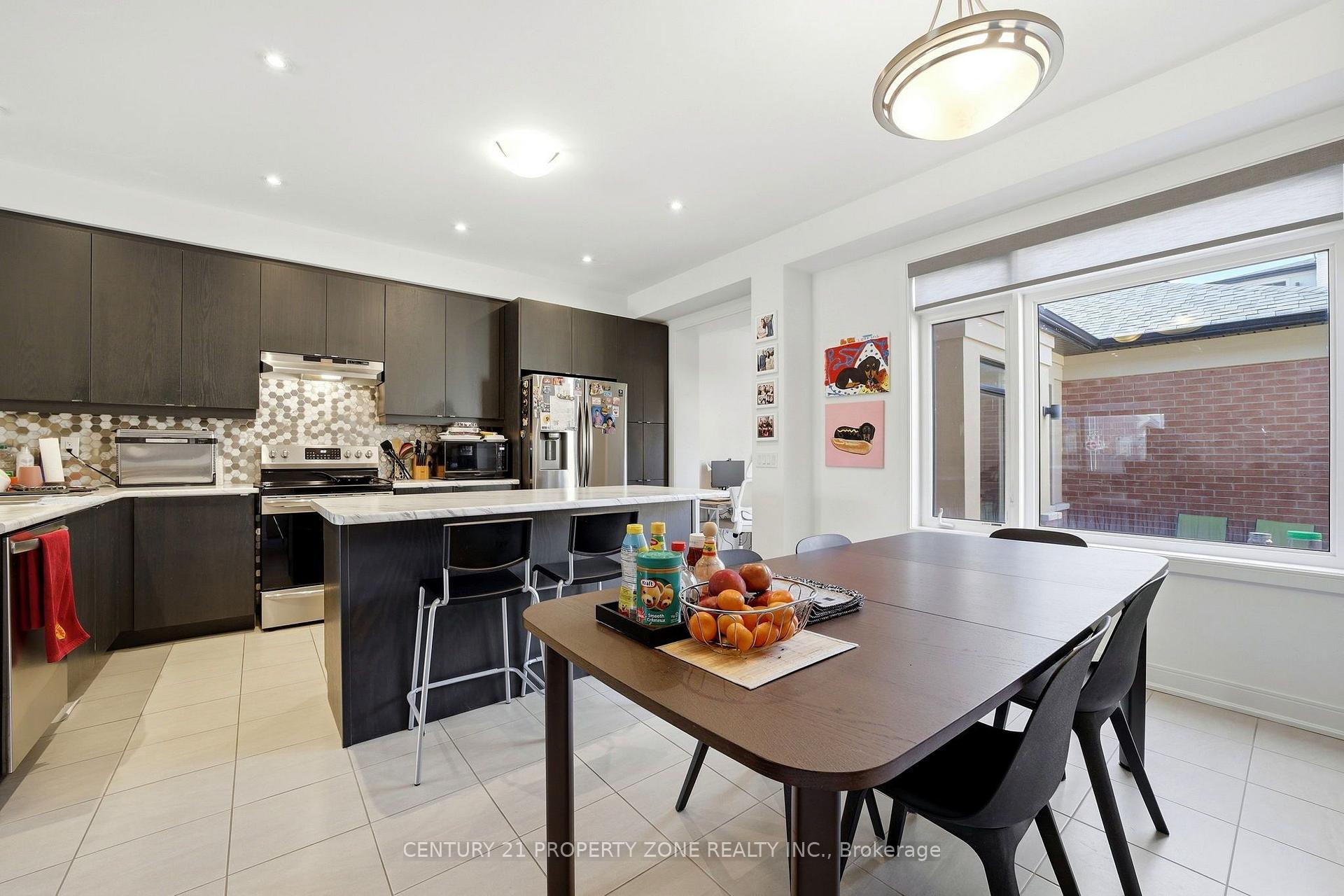 Photo 16 of 100 Pearman Crescent, Brampton, Northwest Brampton — HOMEH
