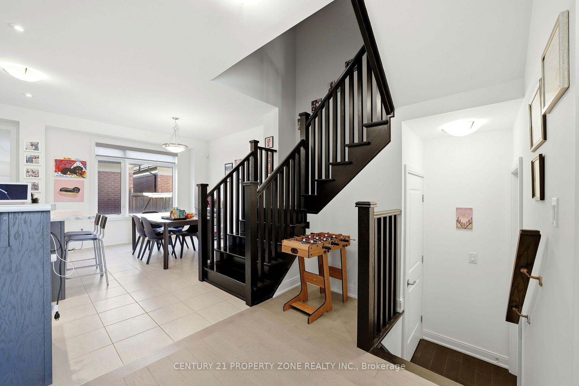 Photo 19 of 100 Pearman Crescent, Brampton, Northwest Brampton — HOMEH