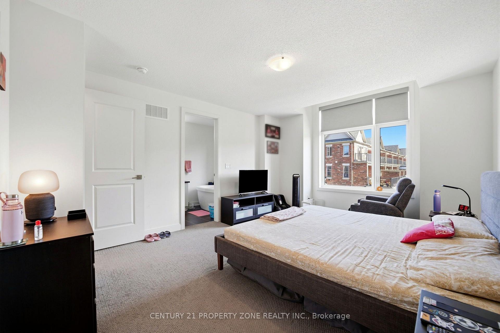 Photo 30 of 100 Pearman Crescent, Brampton, Northwest Brampton — HOMEH