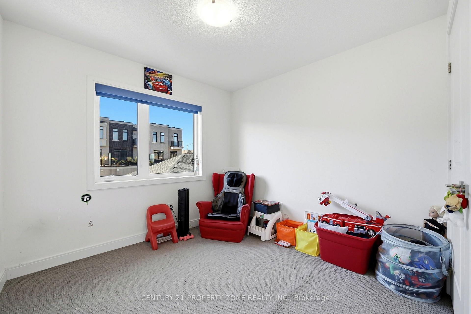 Photo 33 of 100 Pearman Crescent, Brampton, Northwest Brampton — HOMEH