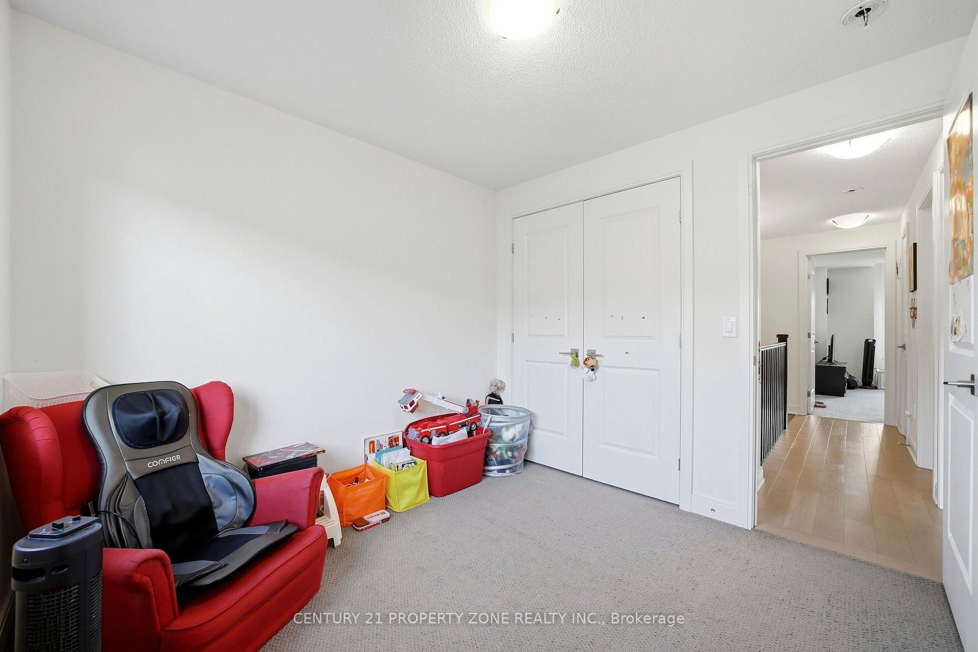 Photo 35 of 100 Pearman Crescent, Brampton, Northwest Brampton — HOMEH