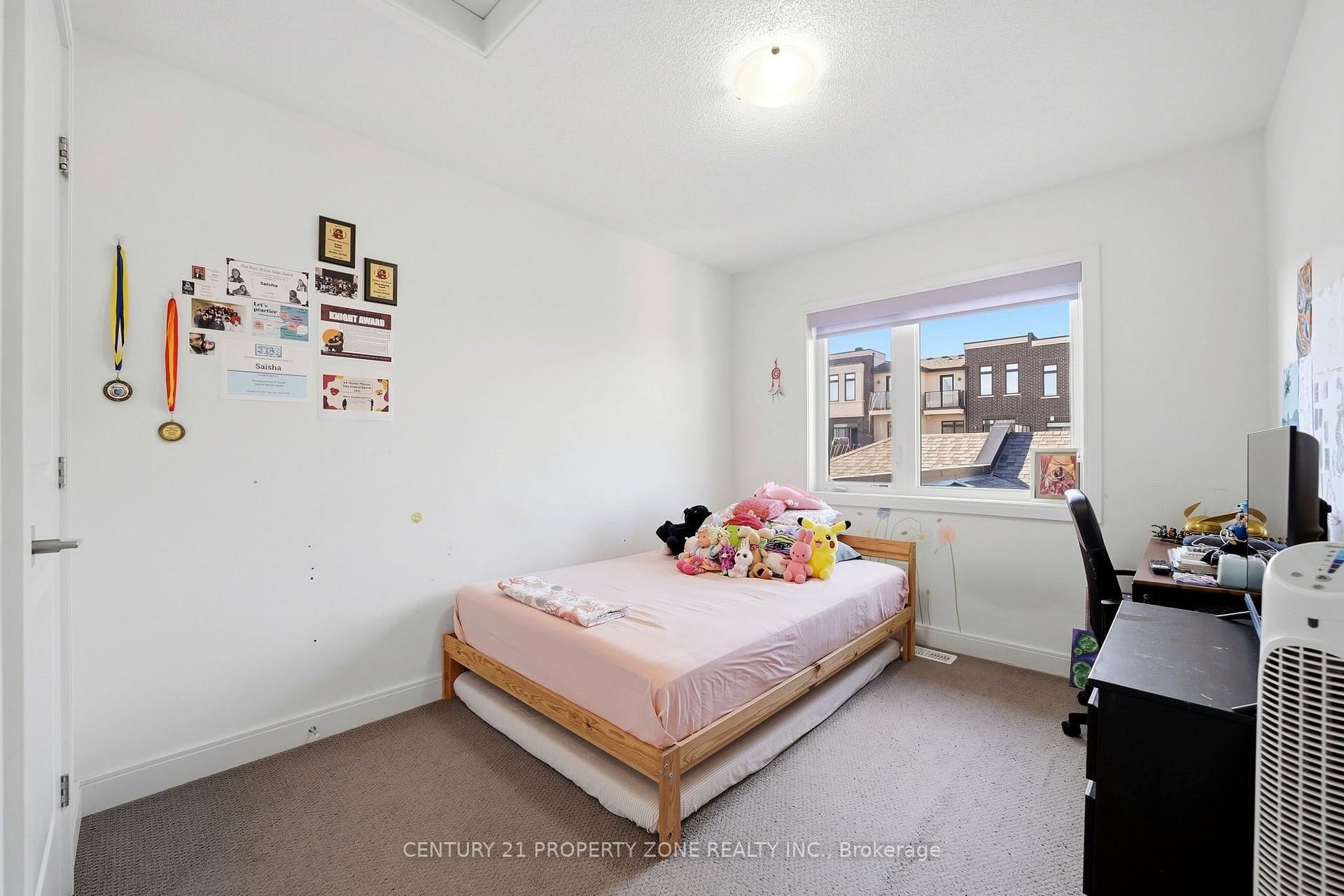 Photo 38 of 100 Pearman Crescent, Brampton, Northwest Brampton — HOMEH