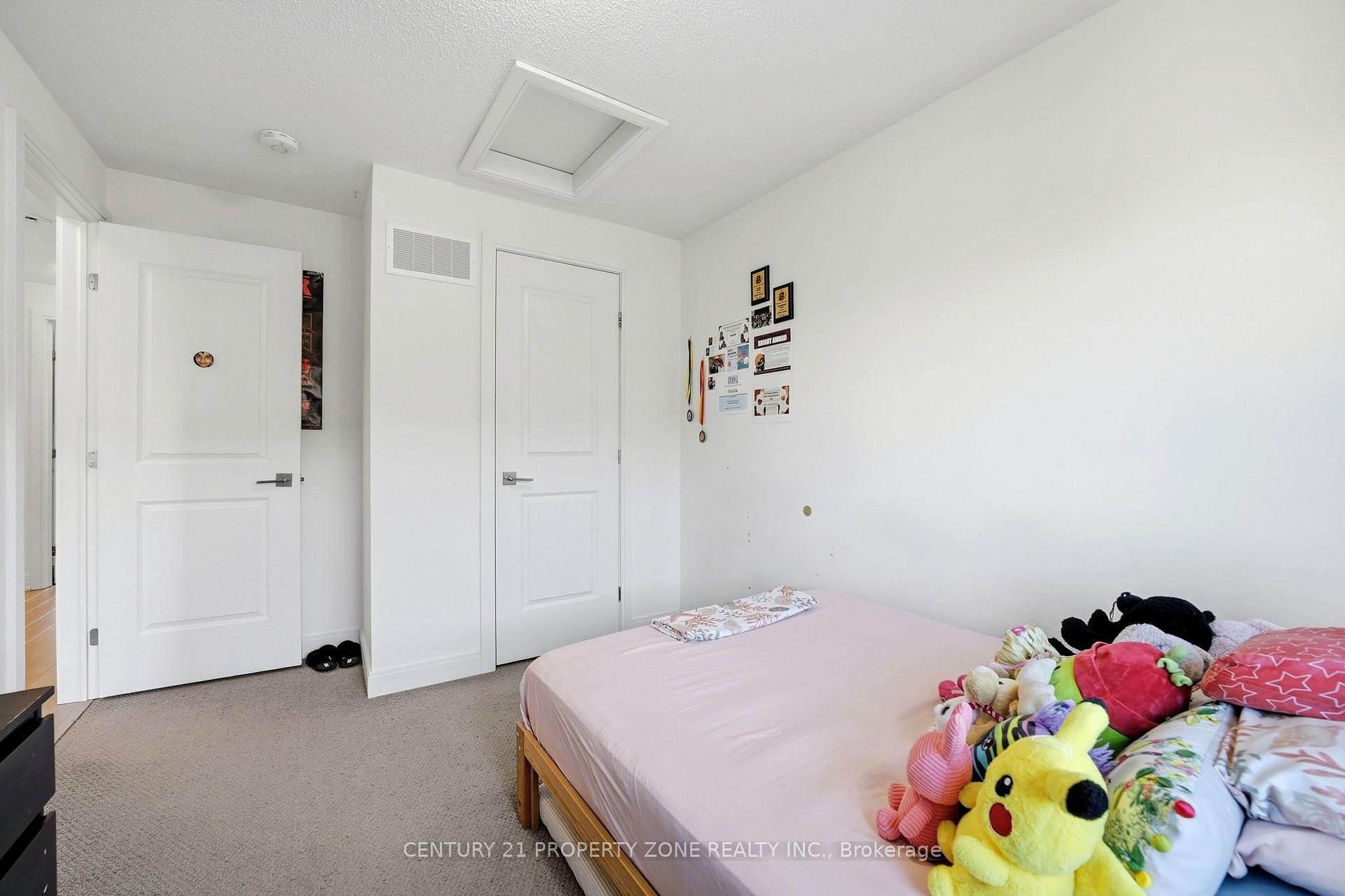 Photo 42 of 100 Pearman Crescent, Brampton, Northwest Brampton — HOMEH