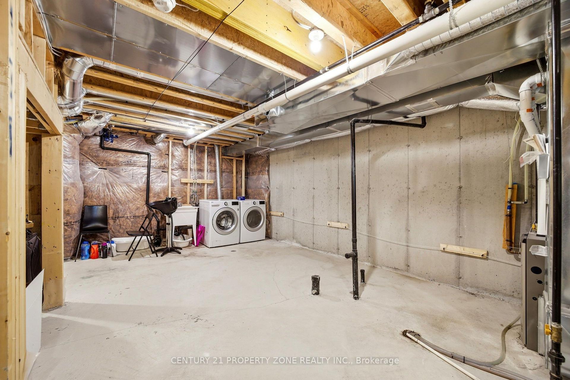 Photo 41 of 100 Pearman Crescent, Brampton, Northwest Brampton — HOMEH