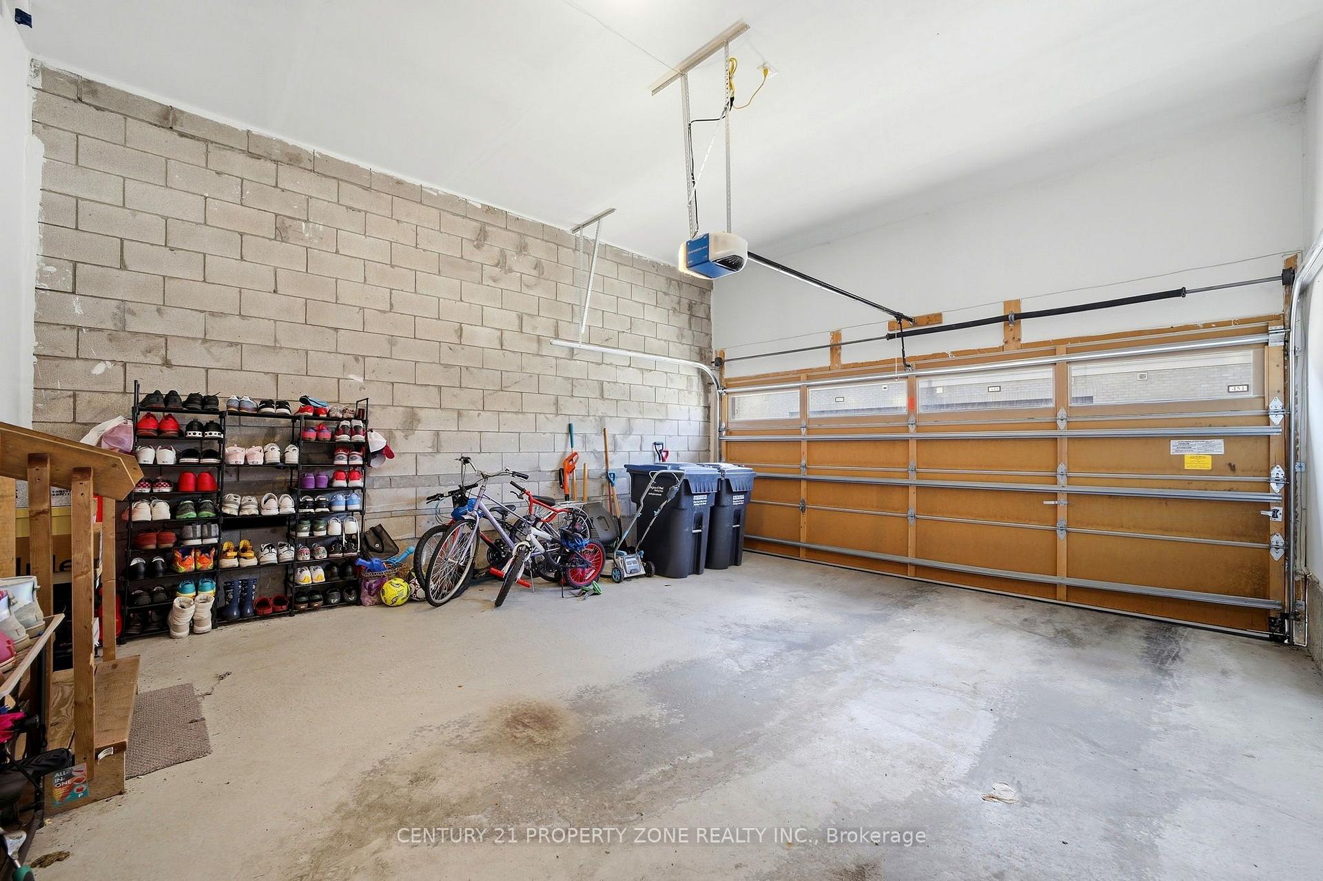 Photo 46 of 100 Pearman Crescent, Brampton, Northwest Brampton — HOMEH