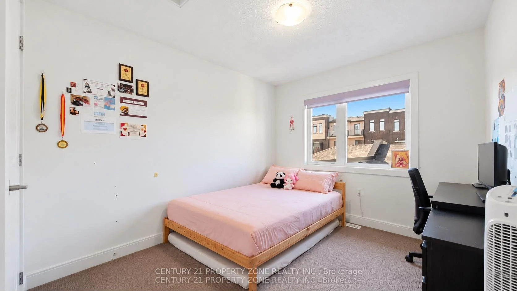 Photo 39 of 100 Pearman Crescent, Brampton, Northwest Brampton — HOMEH