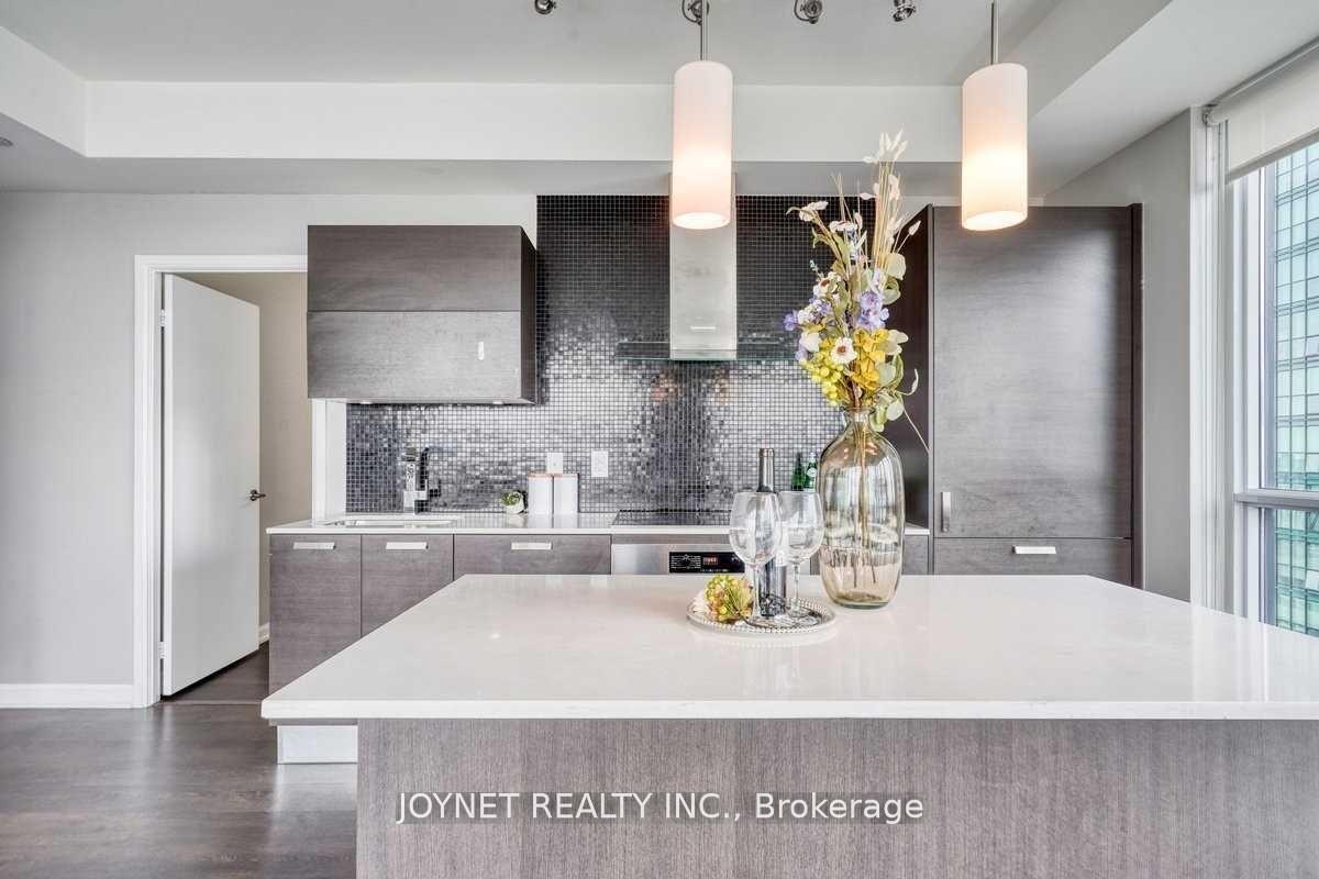 Photo 7 of Unit 2807, 9 Bogert Avenue, North York, Lansing-Westgate — HOMEH