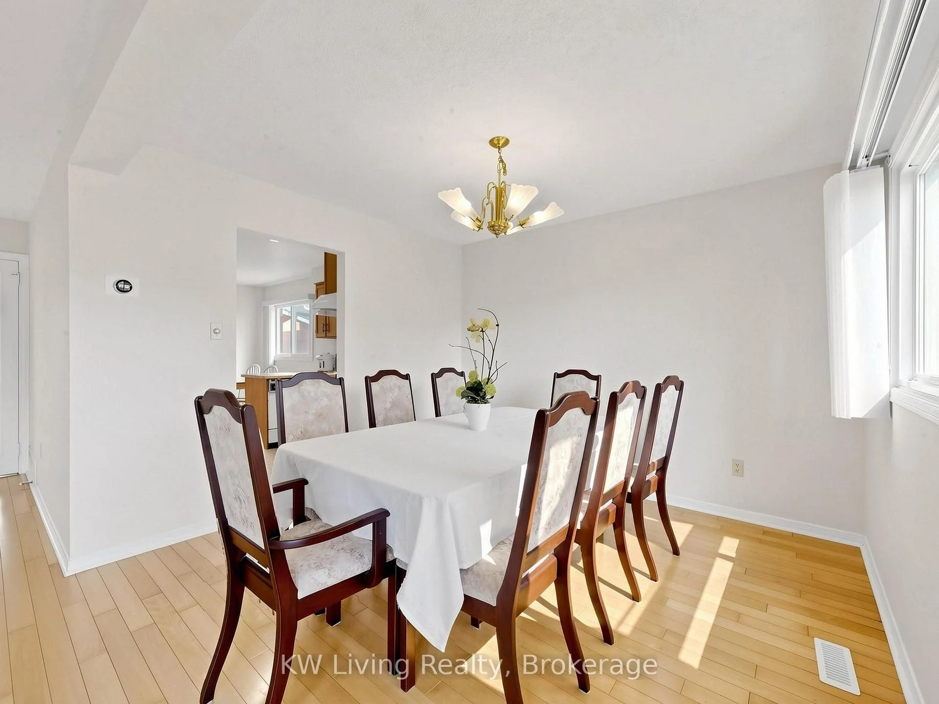 Photo 11 of 14 Burwell Crescent, Markham, Raymerville — HOMEH