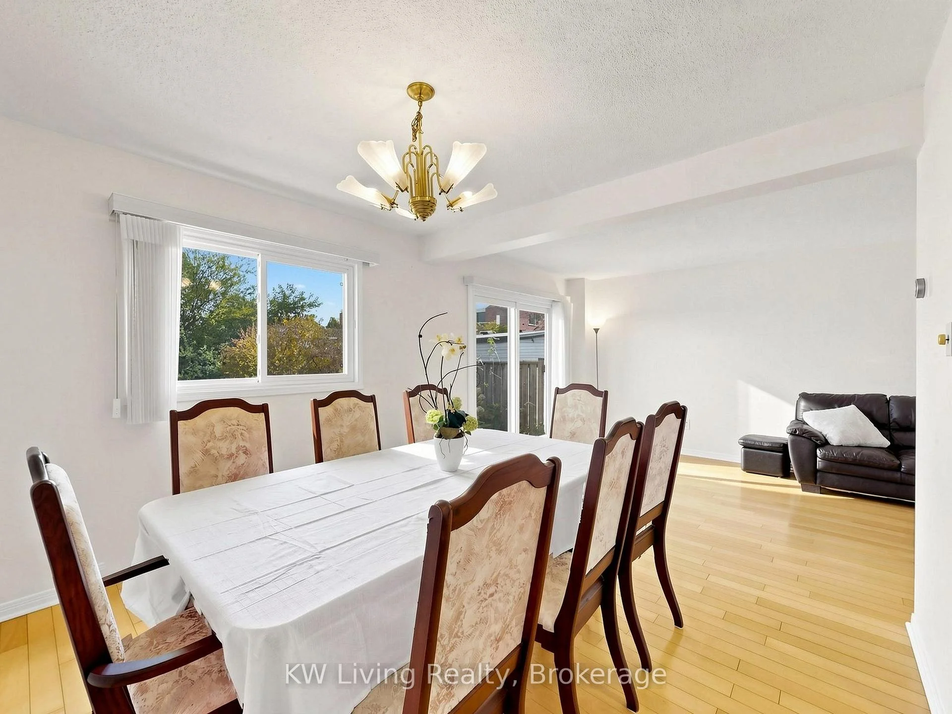 Photo 13 of 14 Burwell Crescent, Markham, Raymerville — HOMEH