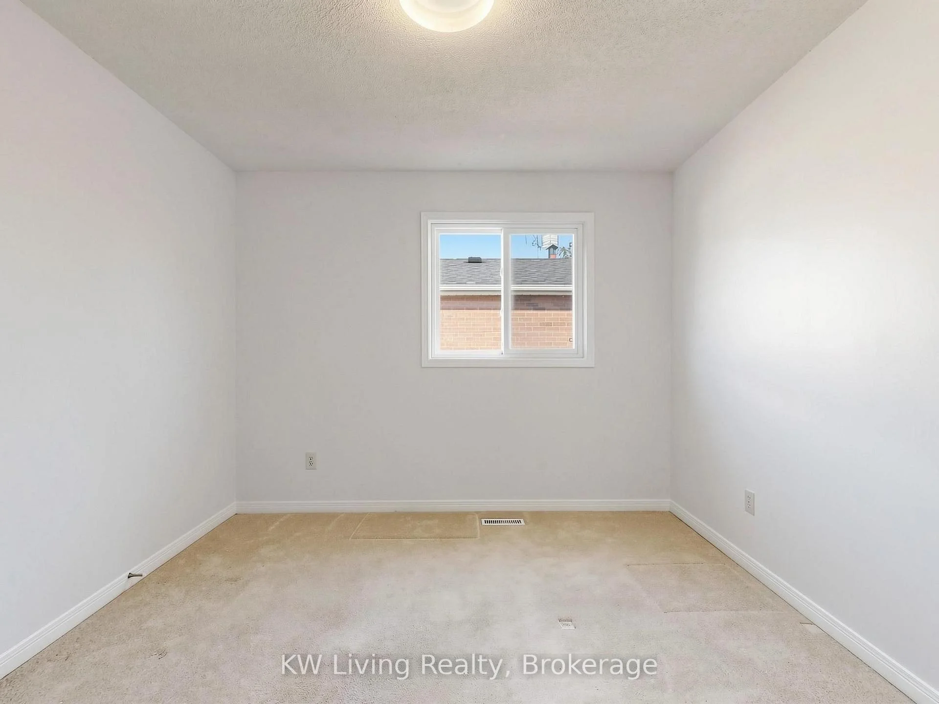 Photo 18 of 14 Burwell Crescent, Markham, Raymerville — HOMEH