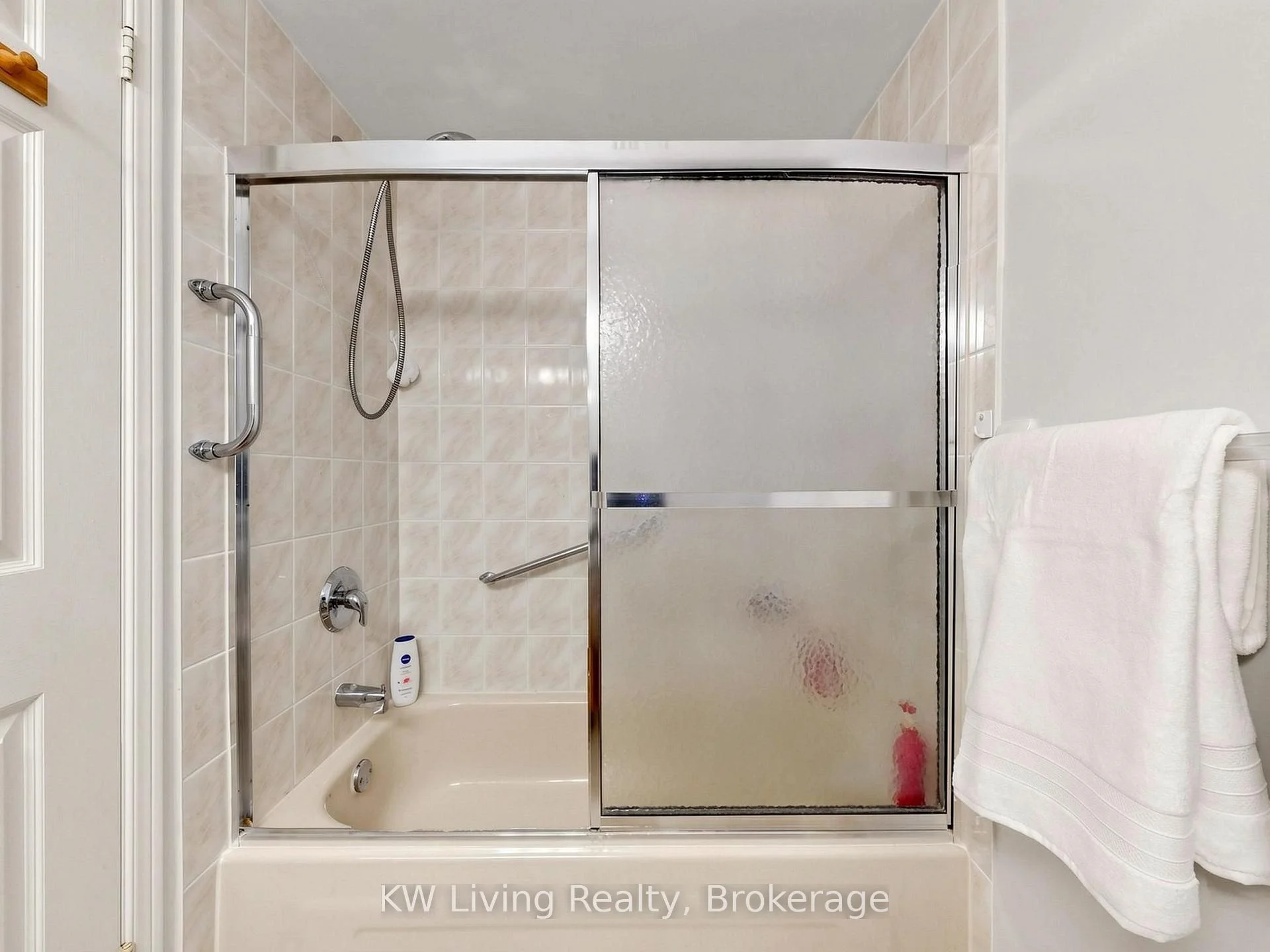 Photo 24 of 14 Burwell Crescent, Markham, Raymerville — HOMEH