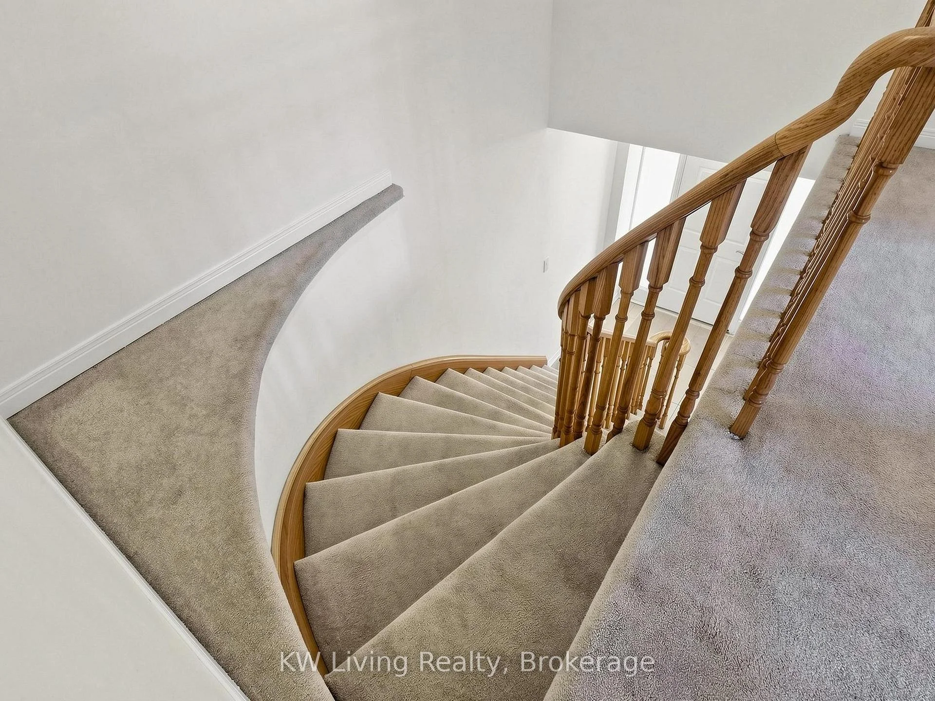Photo 32 of 14 Burwell Crescent, Markham, Raymerville — HOMEH
