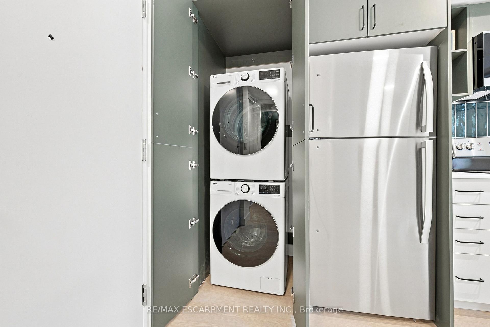 Photo 3 of Unit 210, 325 James Street S, Hamilton, Corktown — HOMEH