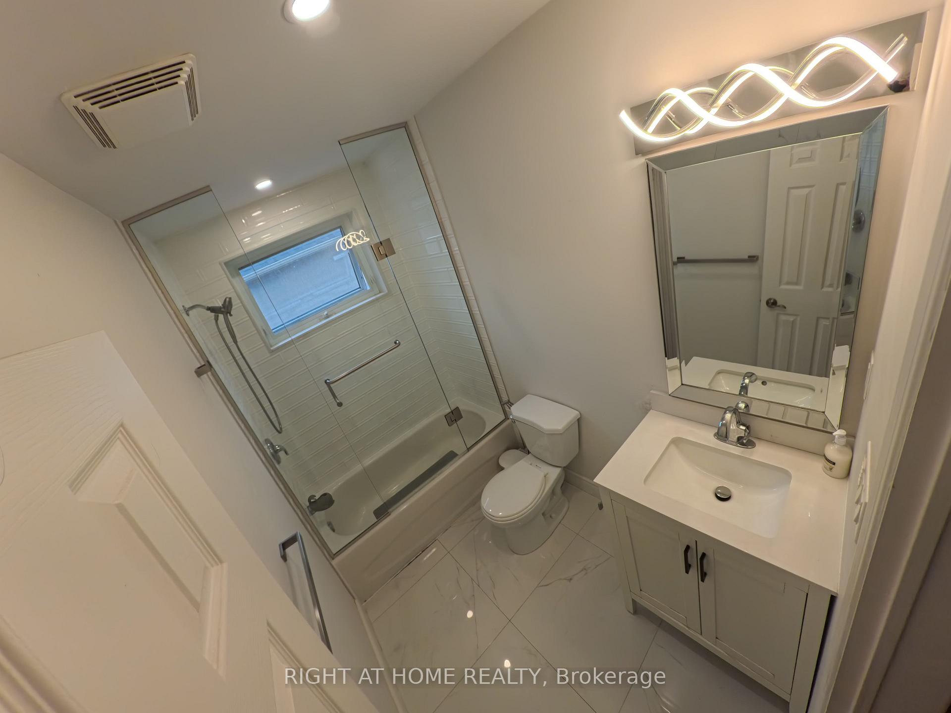 Photo 14 of 35 Knowles Crescent, Aurora, Aurora Highlands — HOMEH