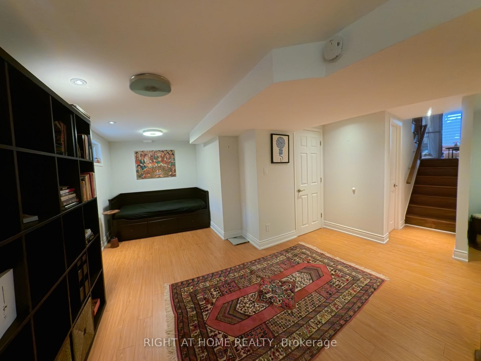 Photo 16 of 35 Knowles Crescent, Aurora, Aurora Highlands — HOMEH