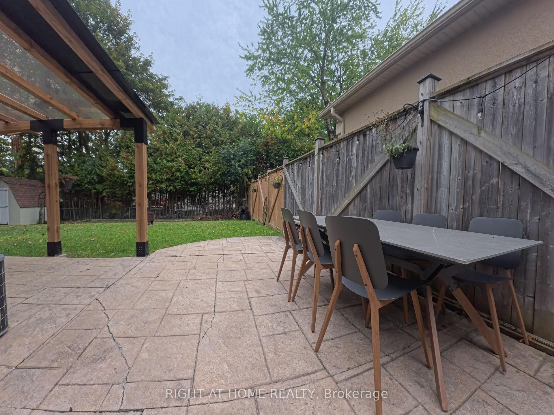 Photo 26 of 35 Knowles Crescent, Aurora, Aurora Highlands — HOMEH