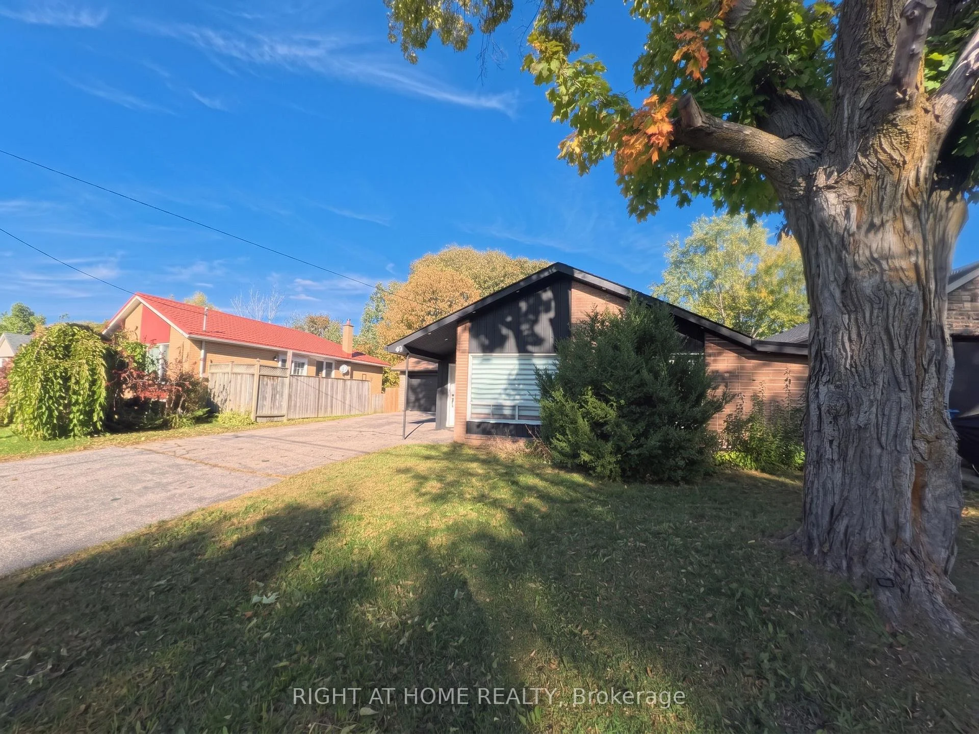 Photo 31 of 35 Knowles Crescent, Aurora, Aurora Highlands — HOMEH