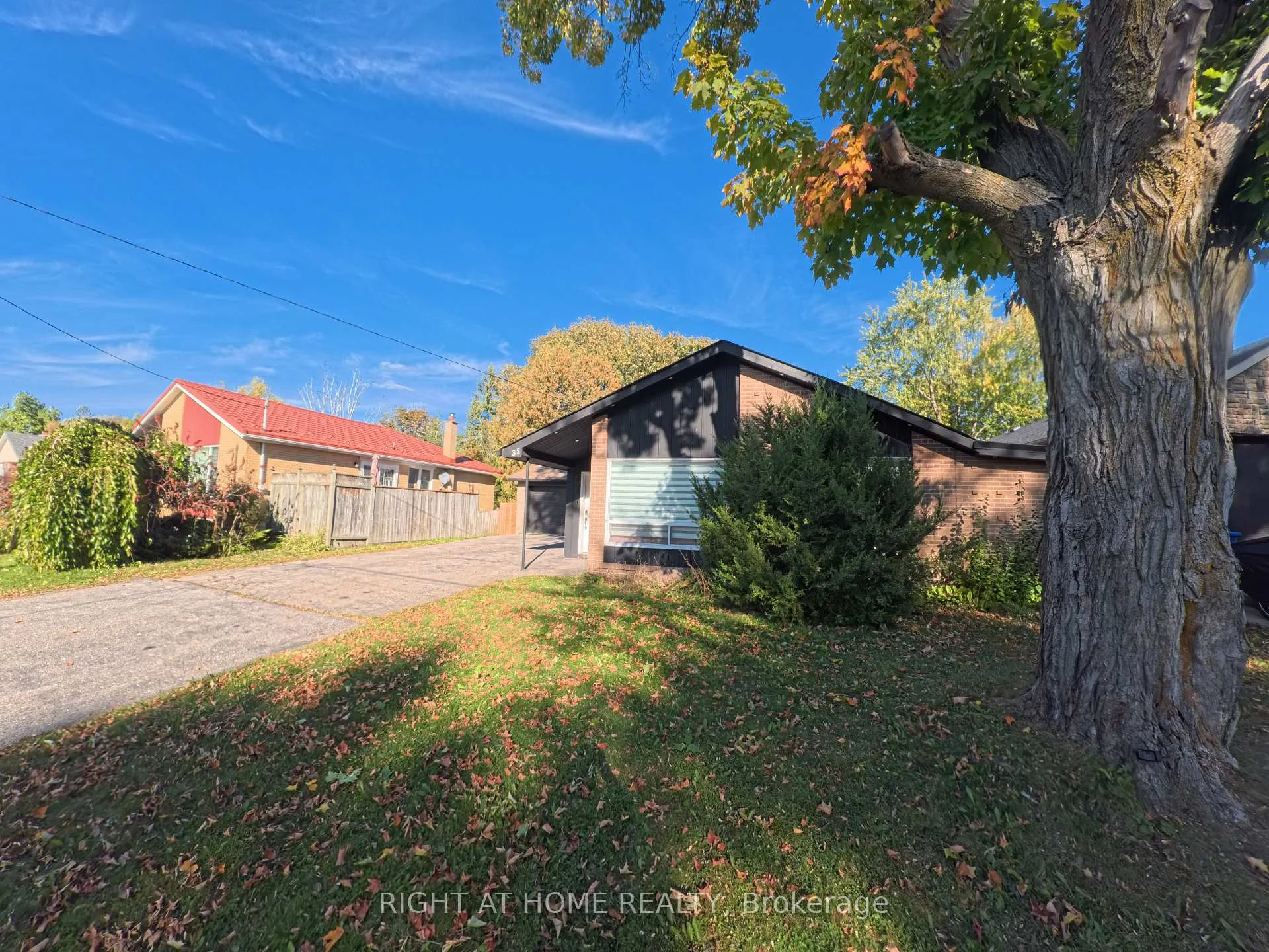 Photo 32 of 35 Knowles Crescent, Aurora, Aurora Highlands — HOMEH