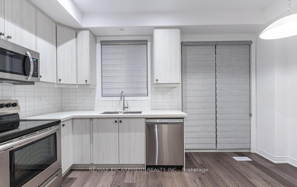 Photo 8 of Unit 22, 120 Court Drive, Brant, Paris — HOMEH