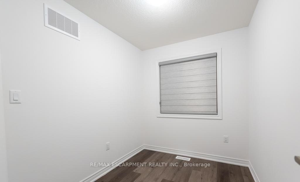 Photo 19 of Unit 22, 120 Court Drive, Brant, Paris — HOMEH
