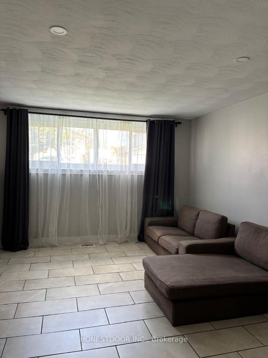 Photo 12 of 92 Doane Street, Ottawa, Britannia — HOMEH