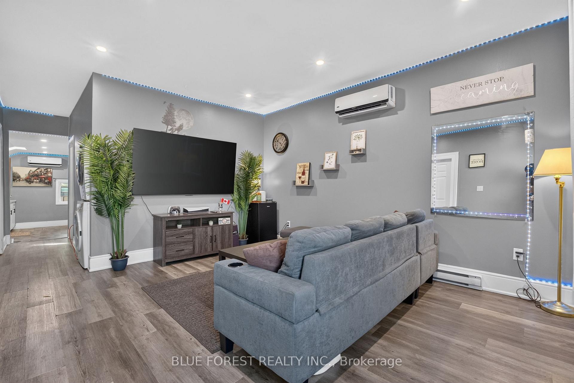 Photo 5 of 225 Simcoe Street, London, East K — HOMEH