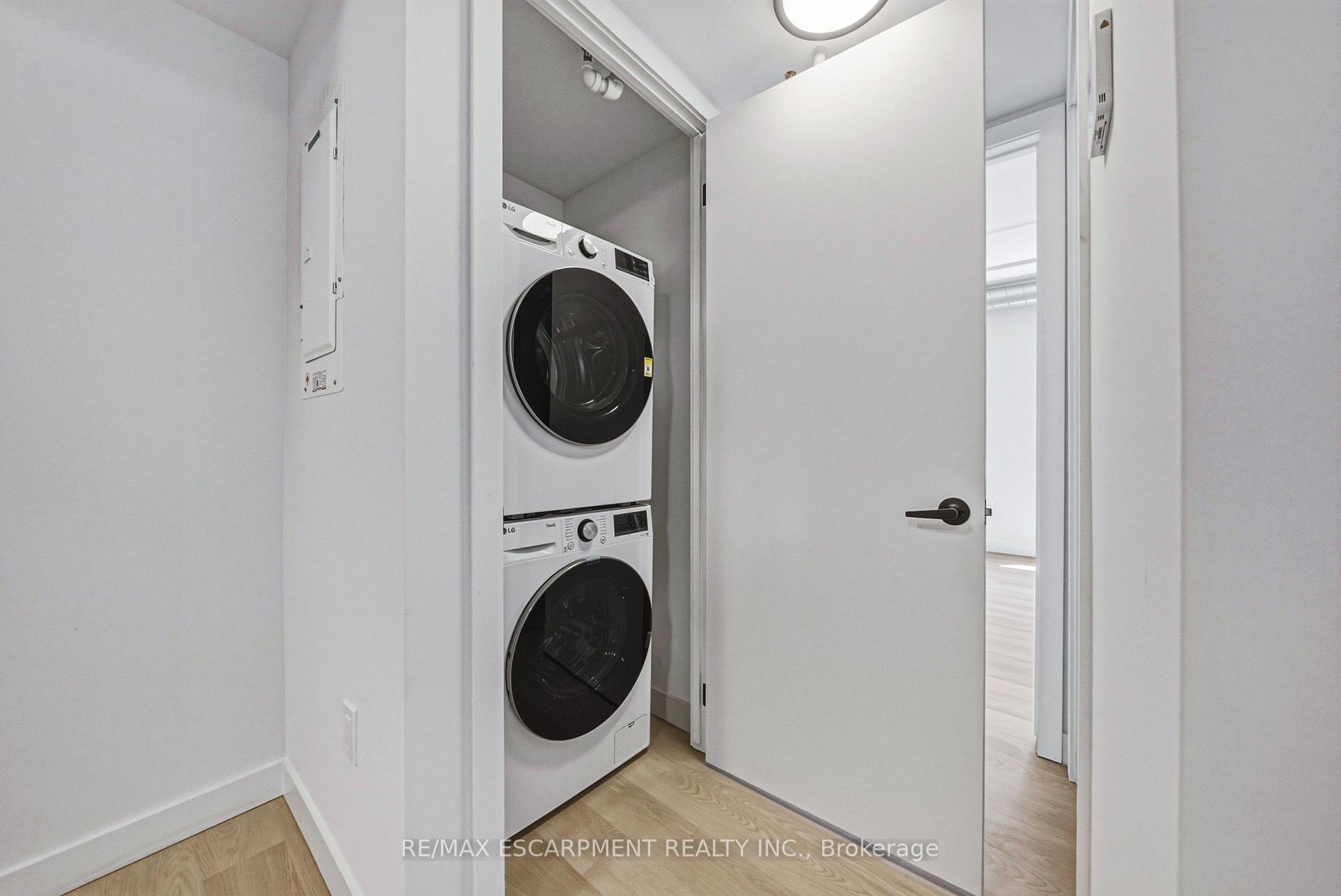 Photo 3 of Unit 308, 325 James Street S, Hamilton, Corktown — HOMEH