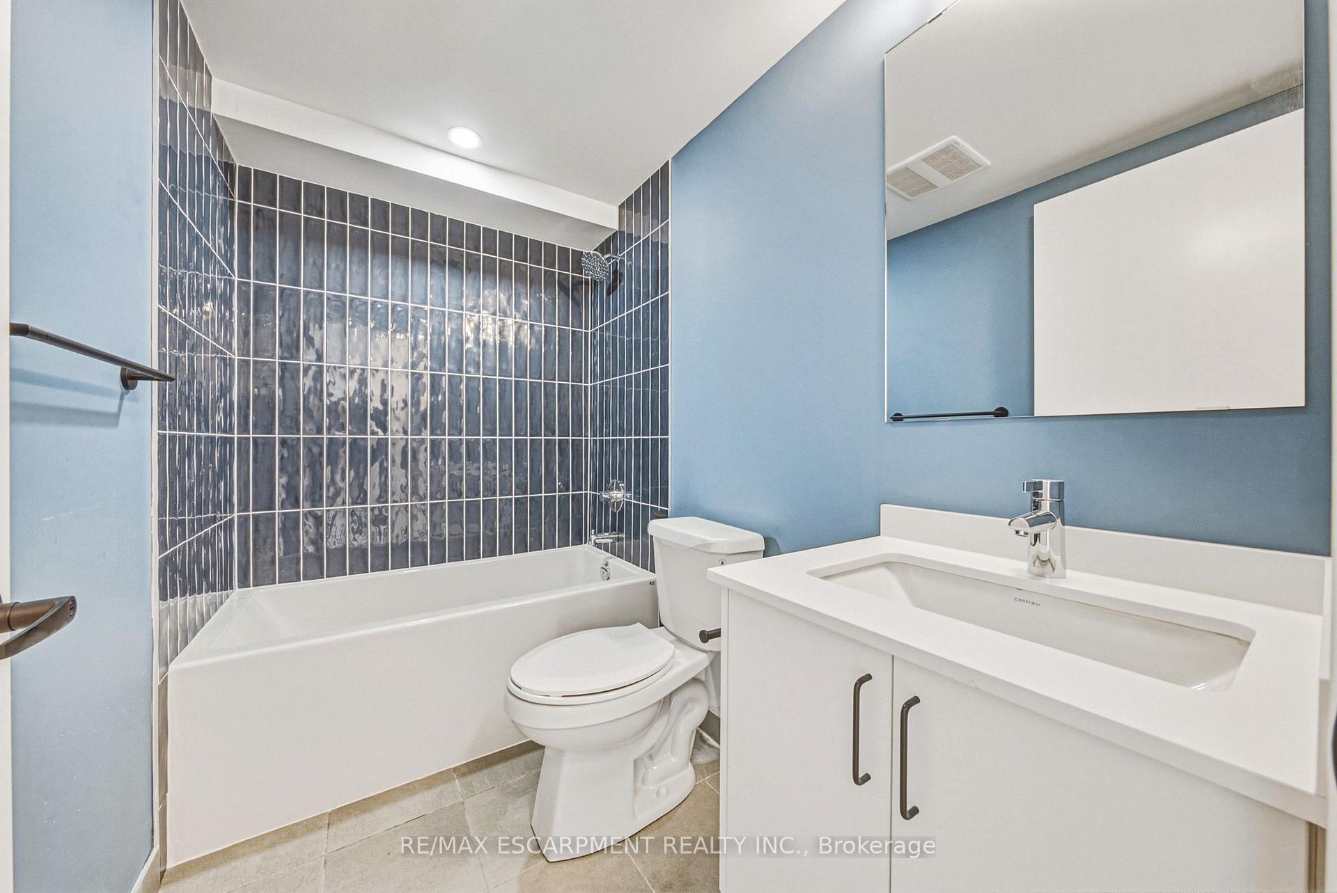 Photo 4 of Unit 308, 325 James Street S, Hamilton, Corktown — HOMEH