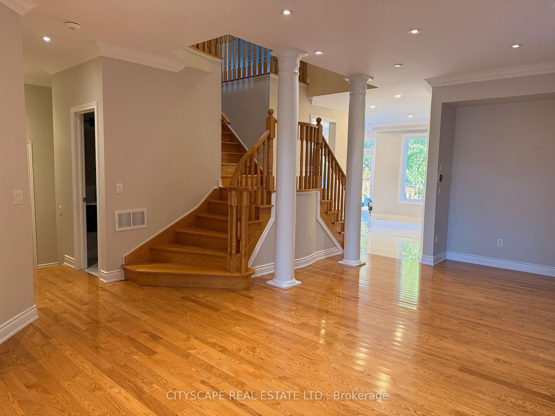 Photo 4 of 3232 Escada Drive, Mississauga, Churchill Meadows — HOMEH