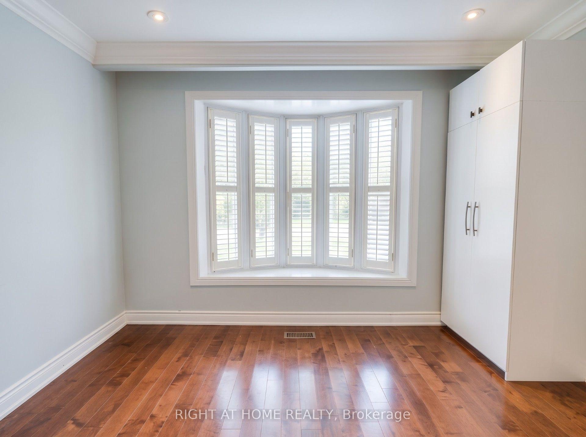 Photo 3 of 71 Rockport Crescent, Richmond Hill, Crosby — HOMEH