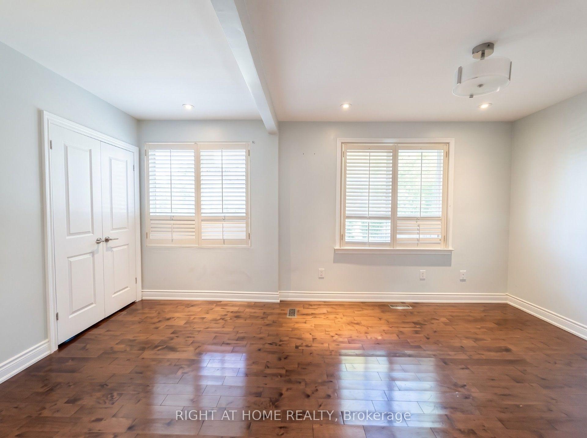 Photo 4 of 71 Rockport Crescent, Richmond Hill, Crosby — HOMEH