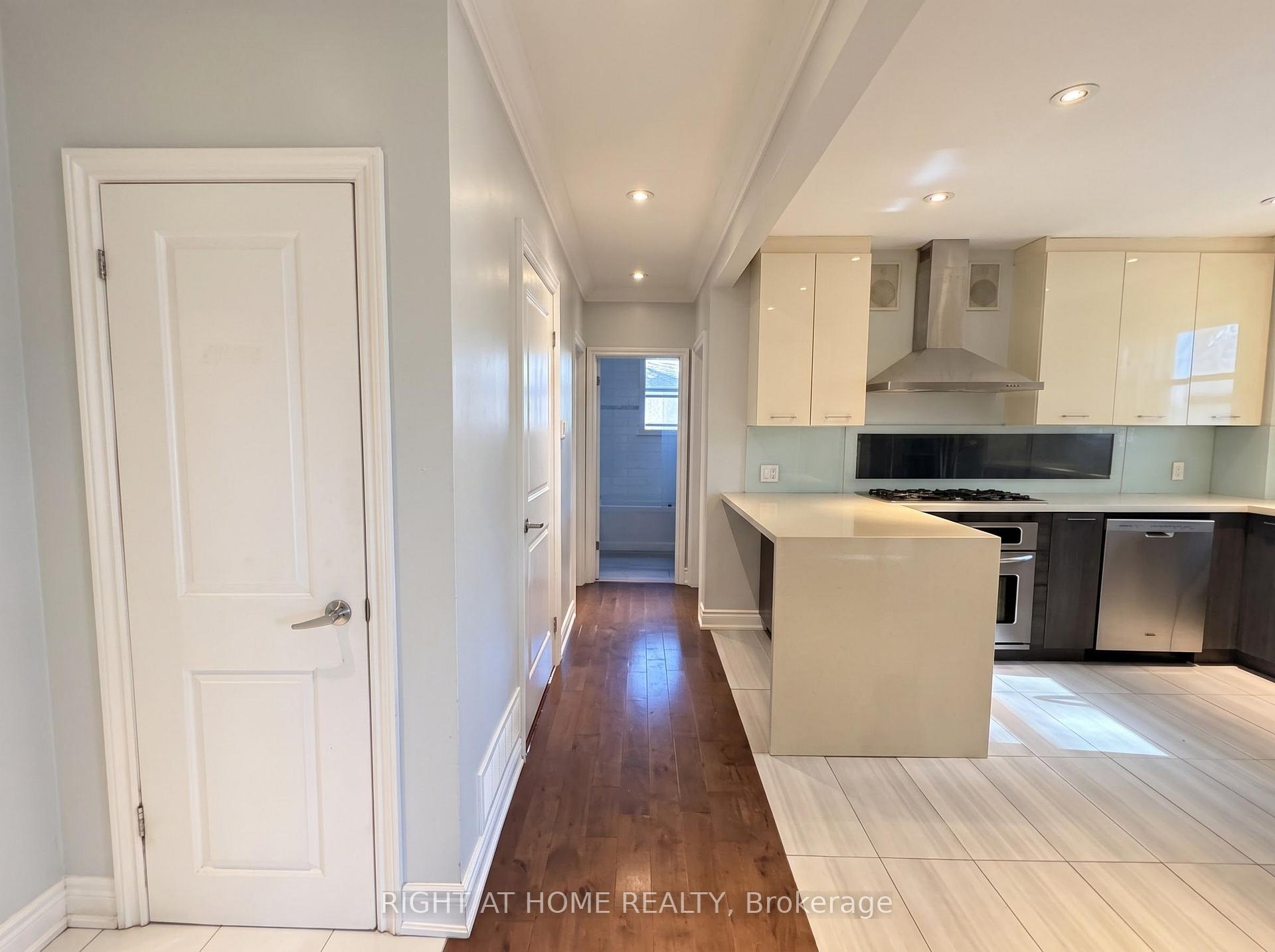 Photo 6 of 71 Rockport Crescent, Richmond Hill, Crosby — HOMEH