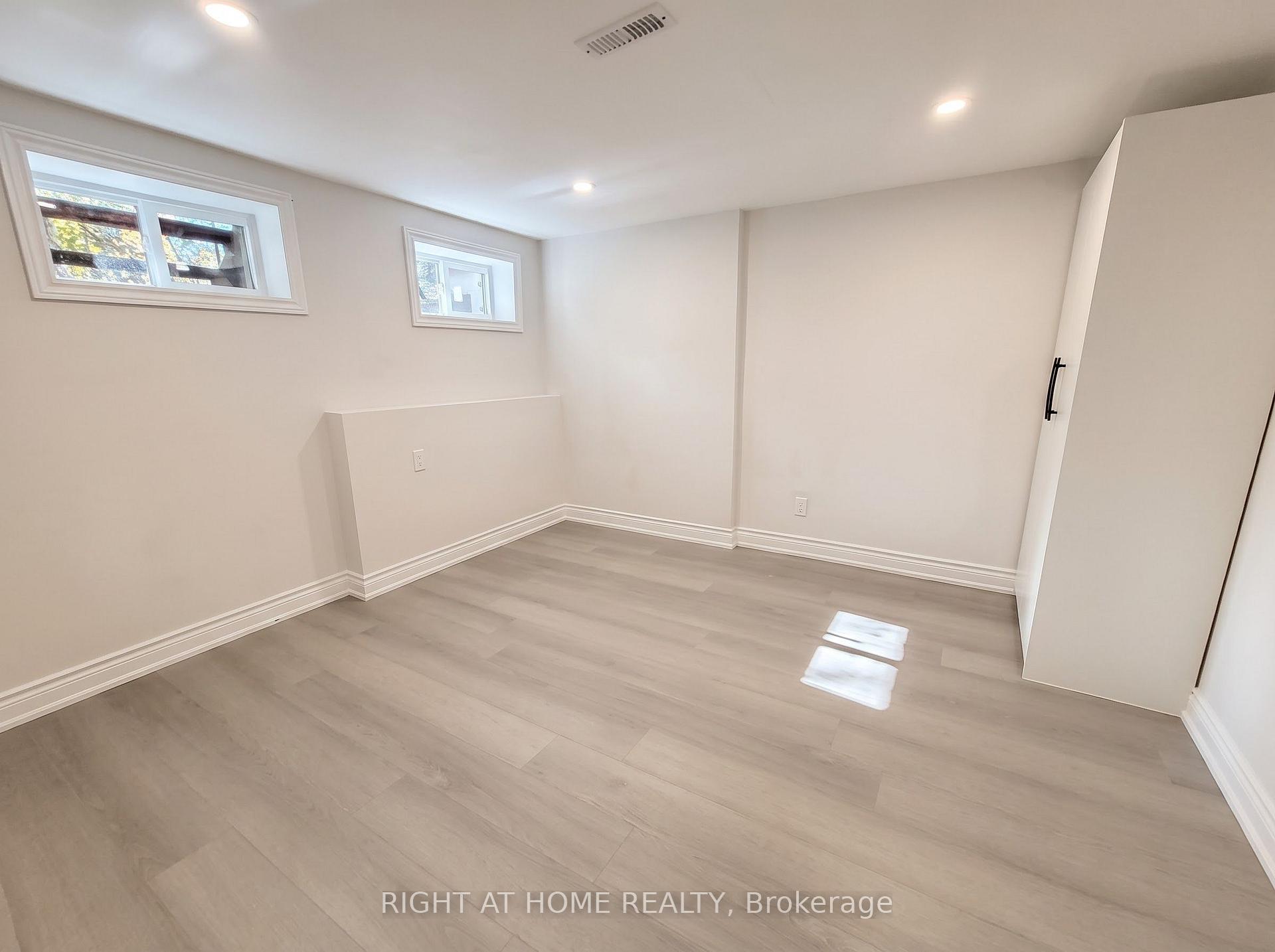Photo 8 of 71 Rockport Crescent, Richmond Hill, Crosby — HOMEH