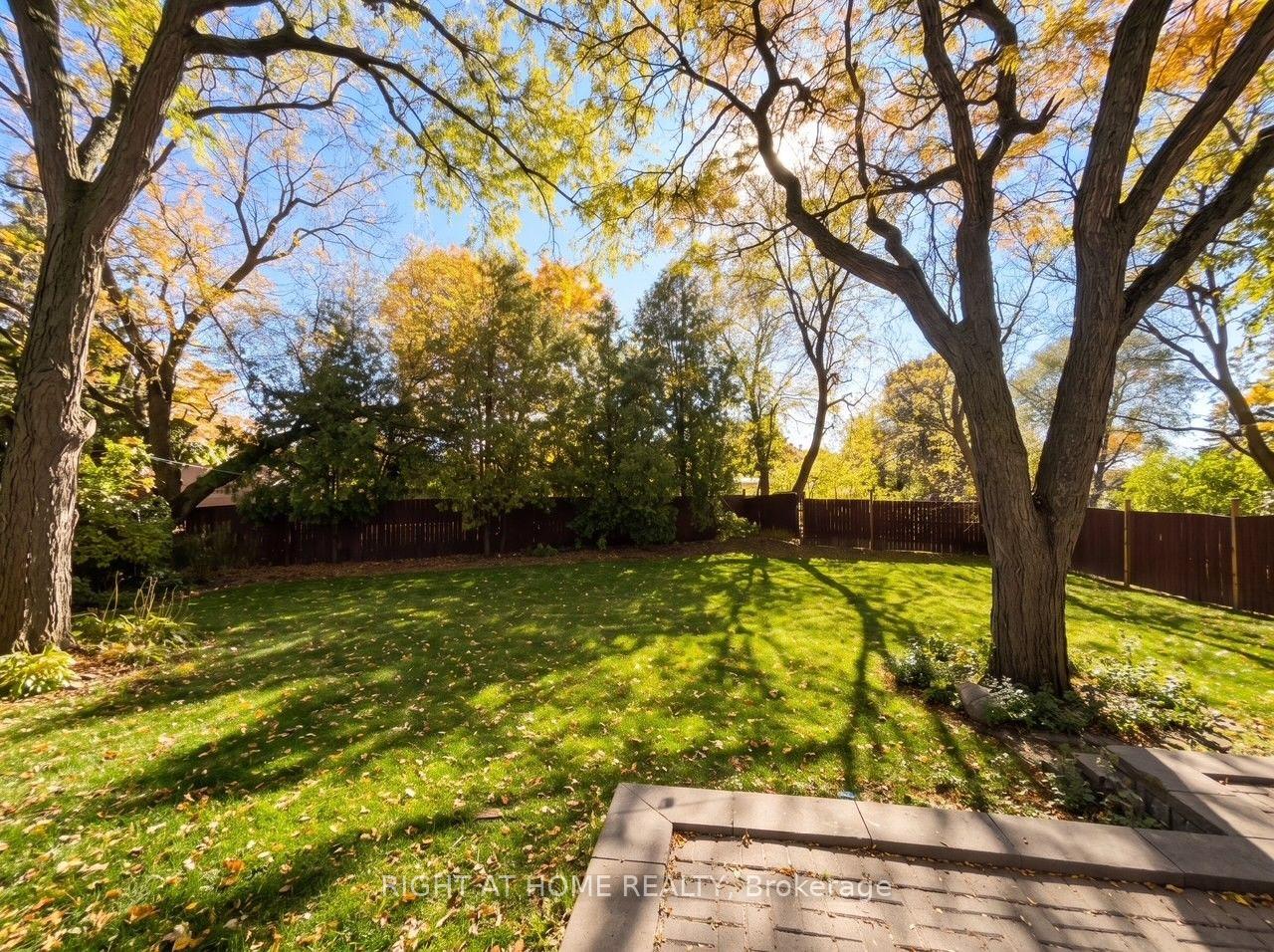 Photo 11 of 71 Rockport Crescent, Richmond Hill, Crosby — HOMEH