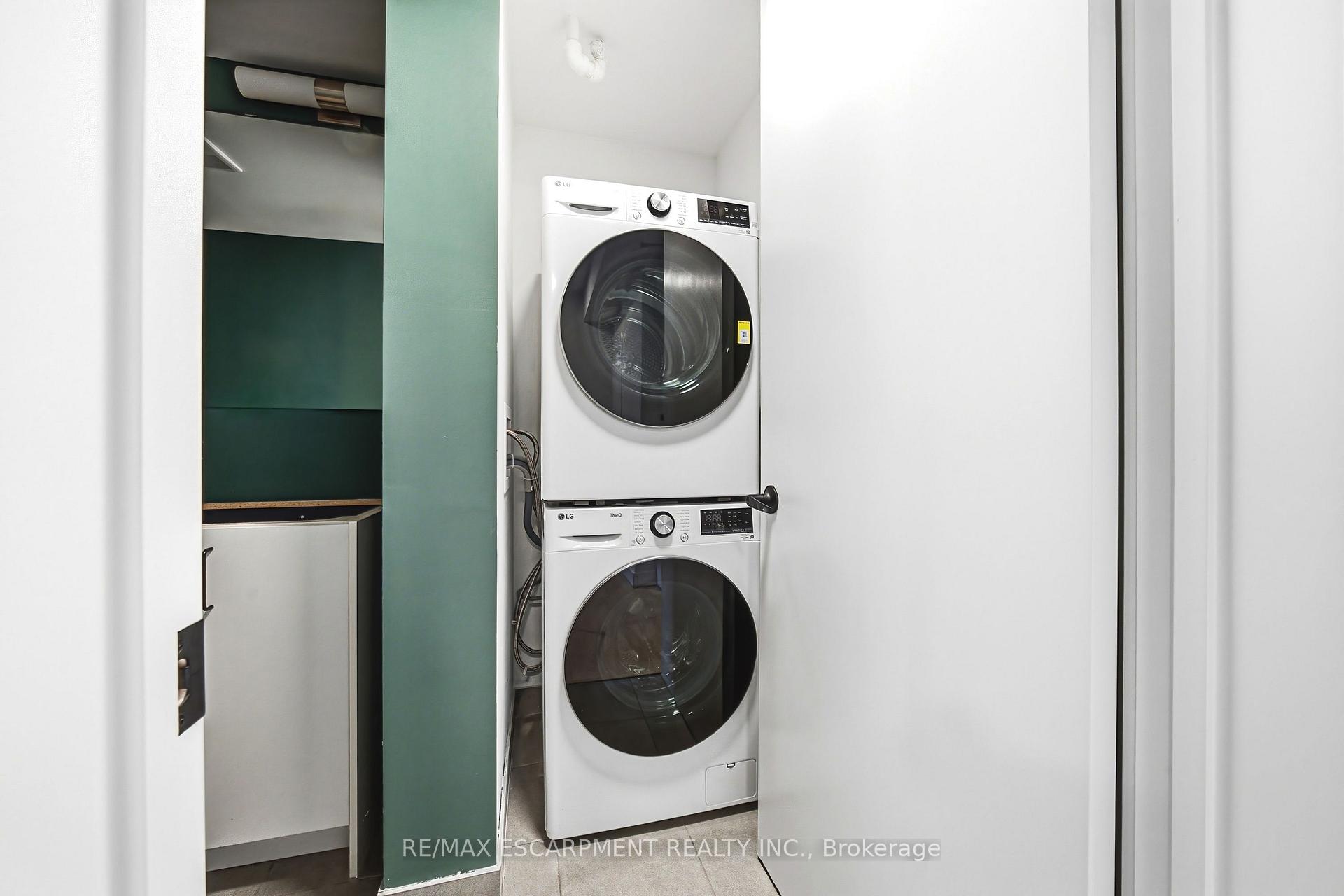 Photo 6 of Unit 306, 325 James Street S, Hamilton, Corktown — HOMEH