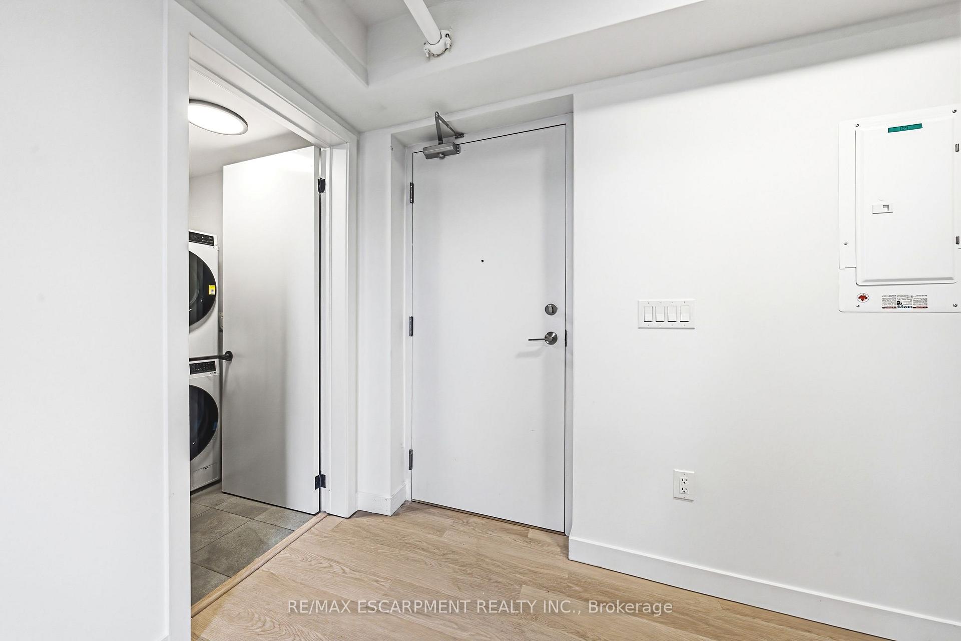 Photo 7 of Unit 306, 325 James Street S, Hamilton, Corktown — HOMEH