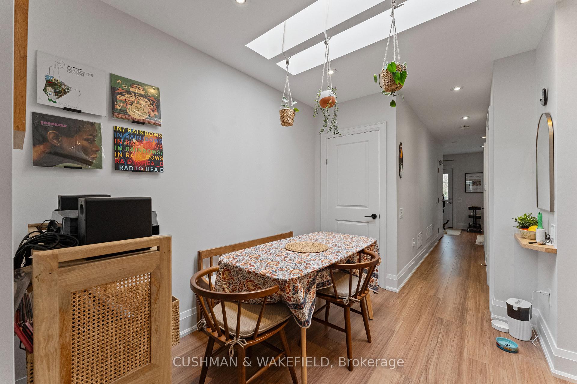 Photo 25 of 701 Mount Pleasant Road, Toronto, Mount Pleasant East — HOMEH